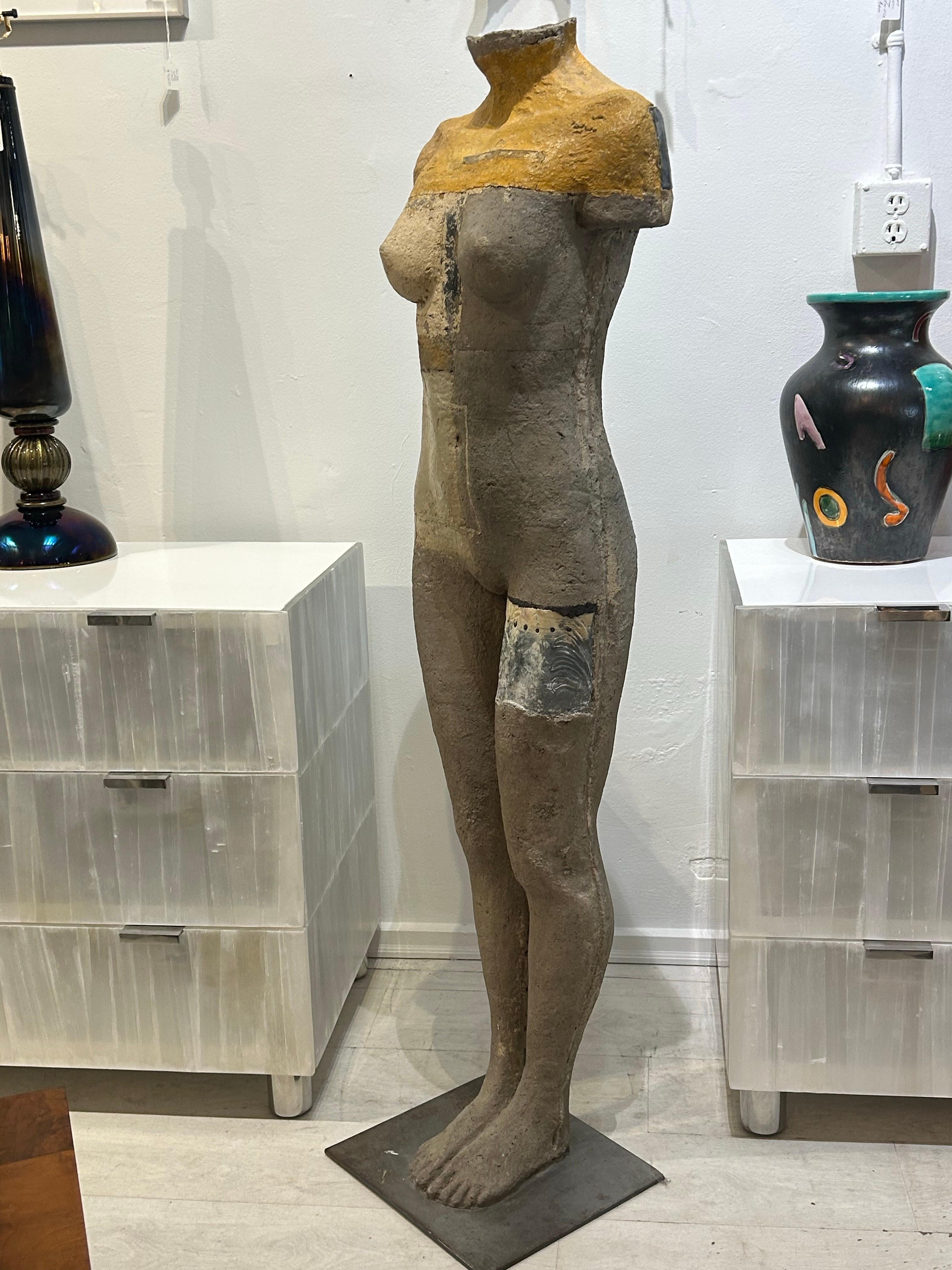Dan Corbin scultura femminile figurativa in vendita 7