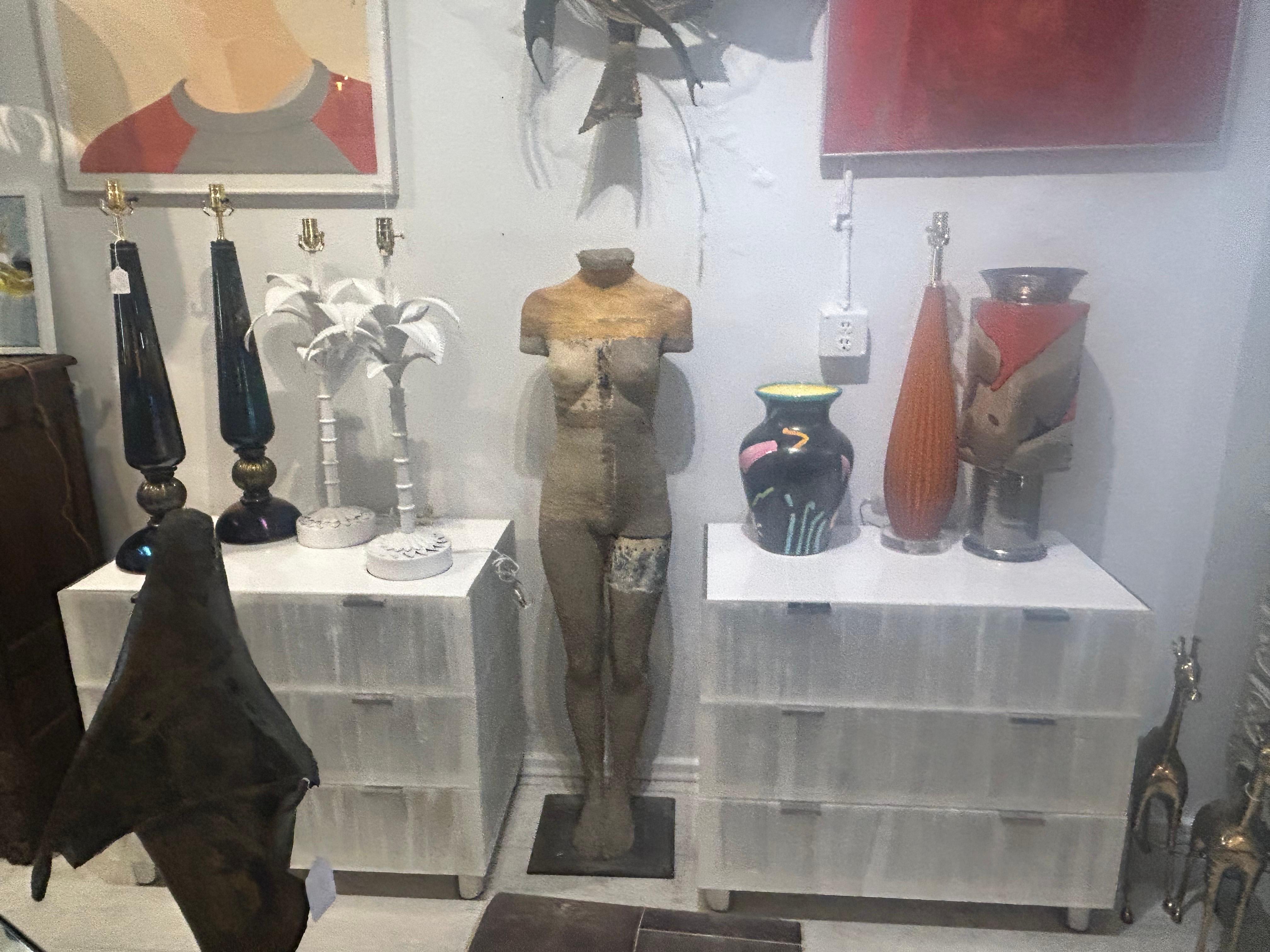 Americano Dan Corbin scultura femminile figurativa in vendita