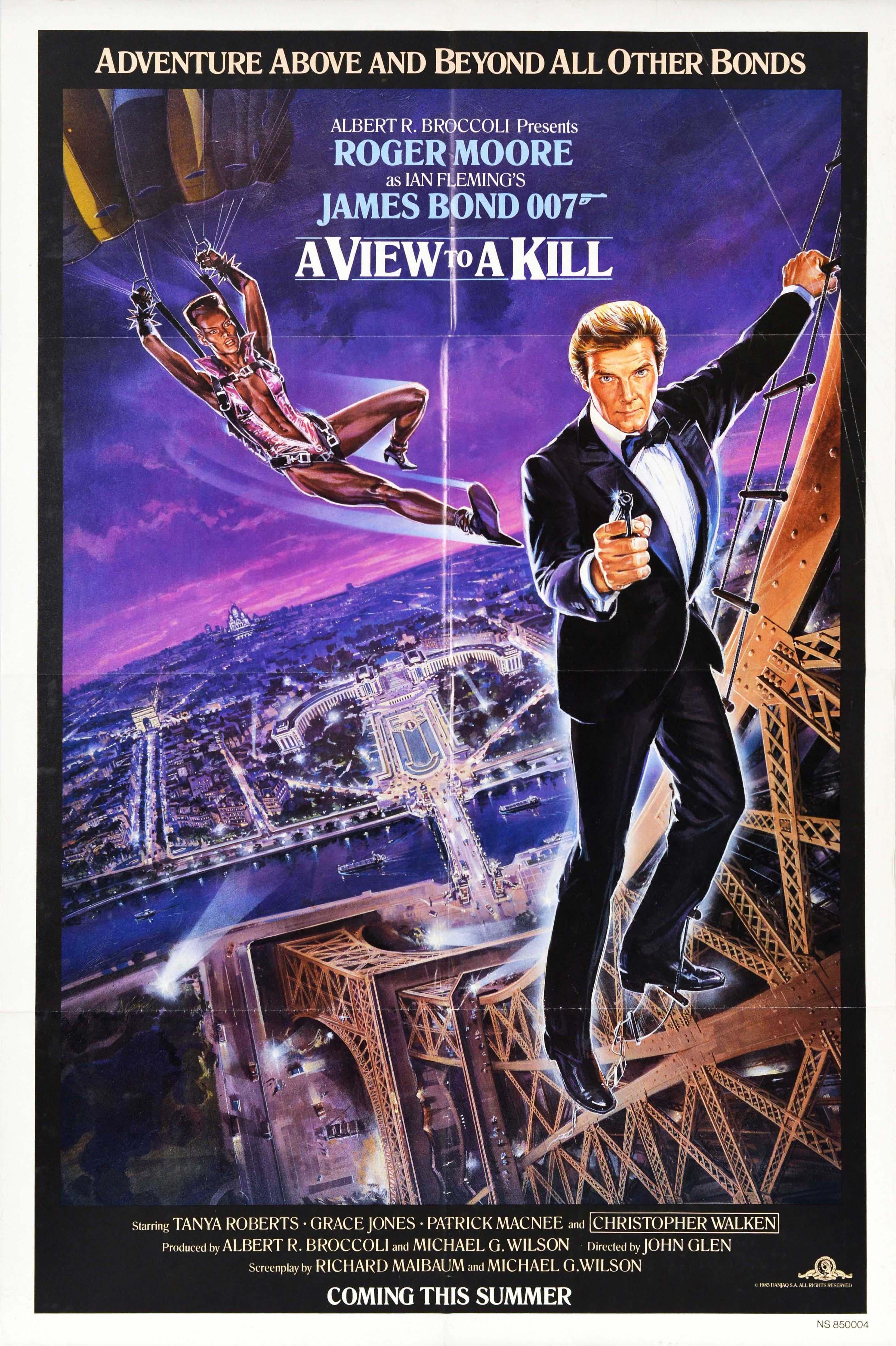 Dan Goozee Print – Original Vintage James Bond Filmplakat „A View To A Kill Eiffel Tower“, Filmkunst