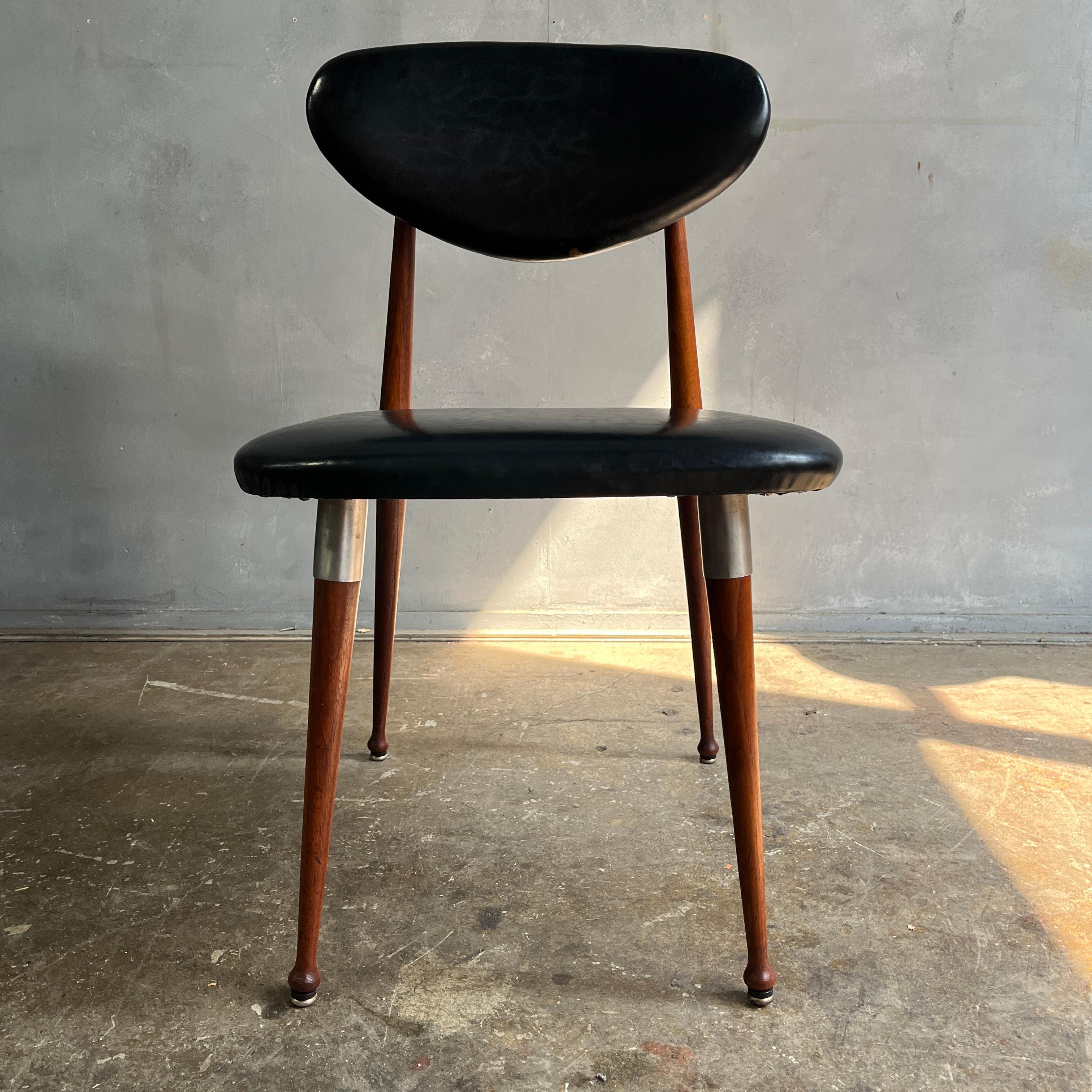 Dan Johnson for Shelby Williams Crucible Chair For Sale 2