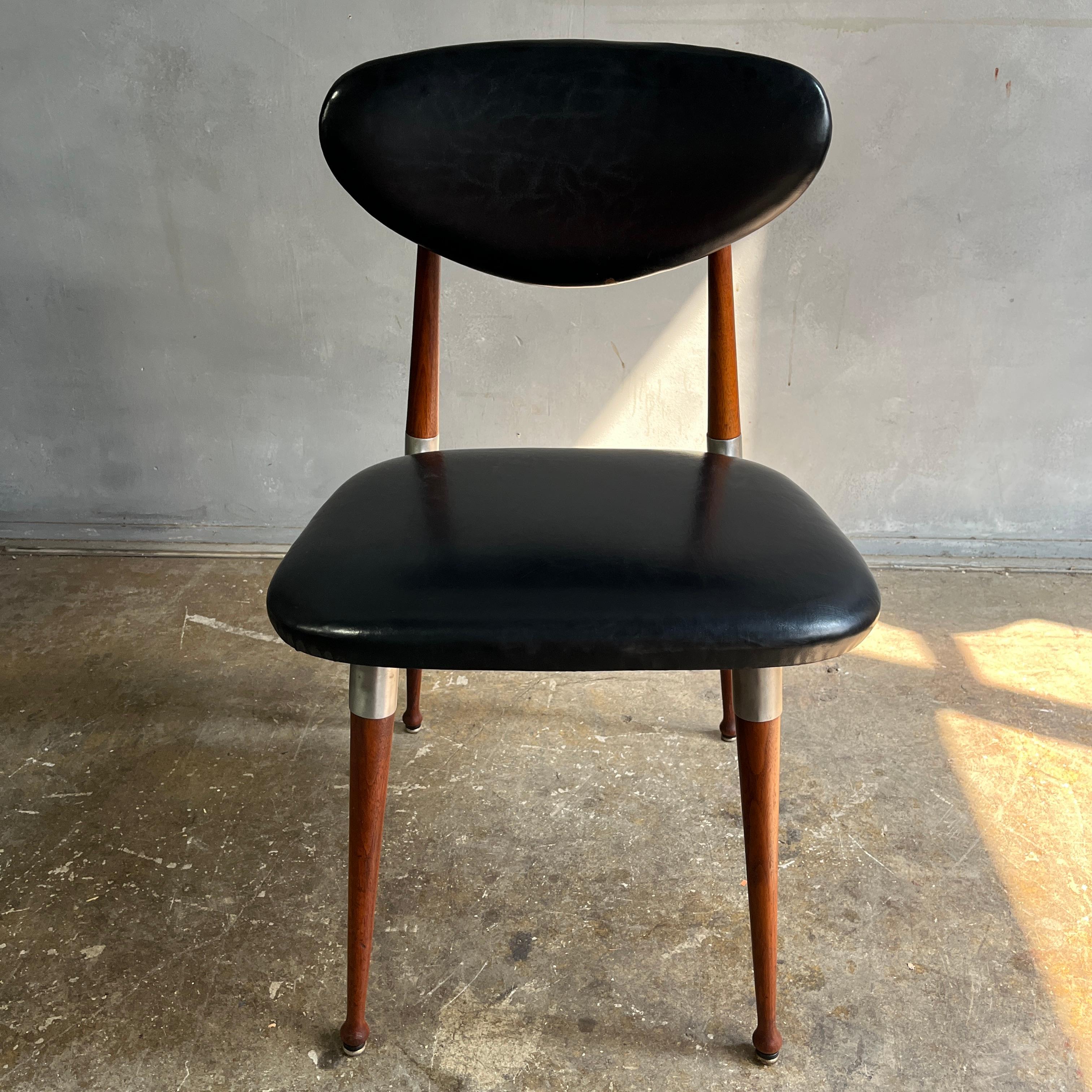 Dan Johnson for Shelby Williams Crucible Chair For Sale 3