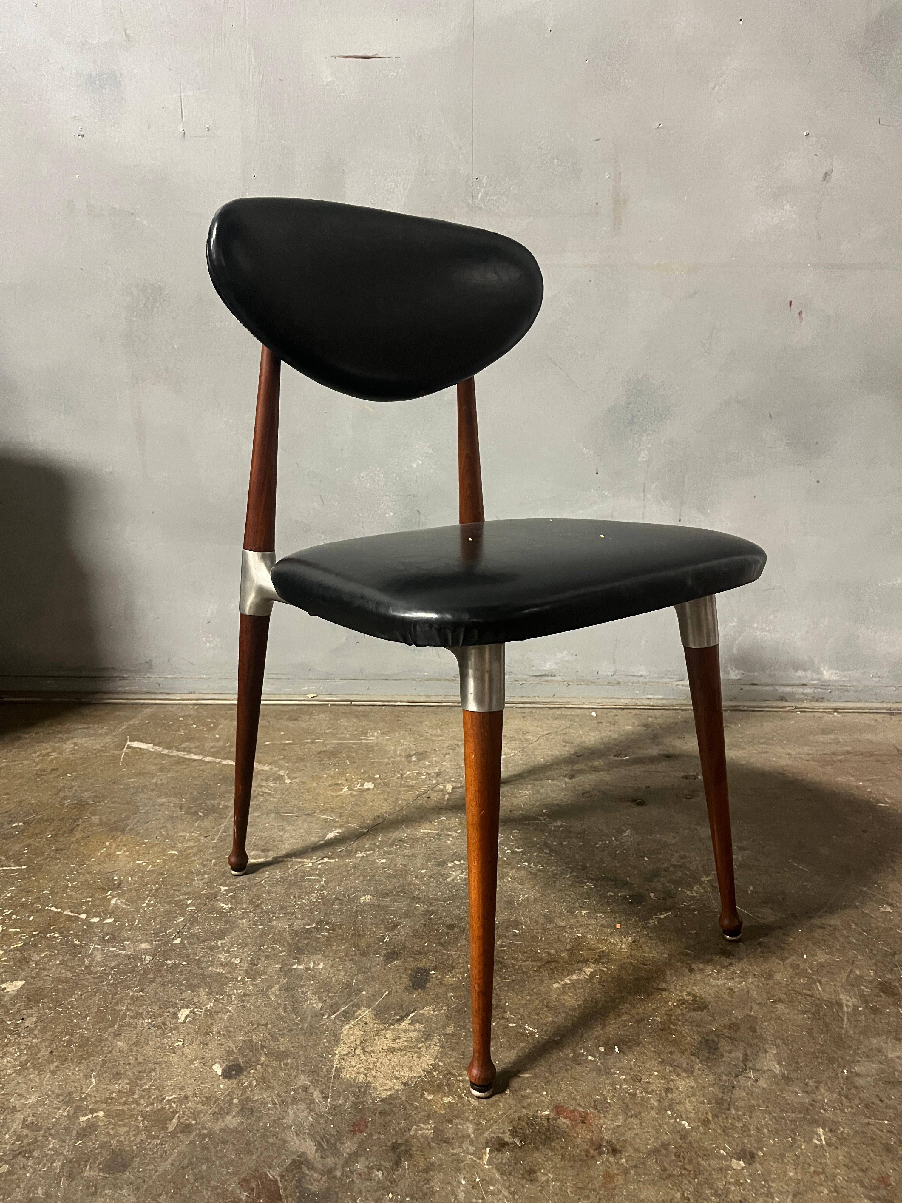 Mid-Century Modern Dan Johnson for Shelby Williams Crucible Chair For Sale