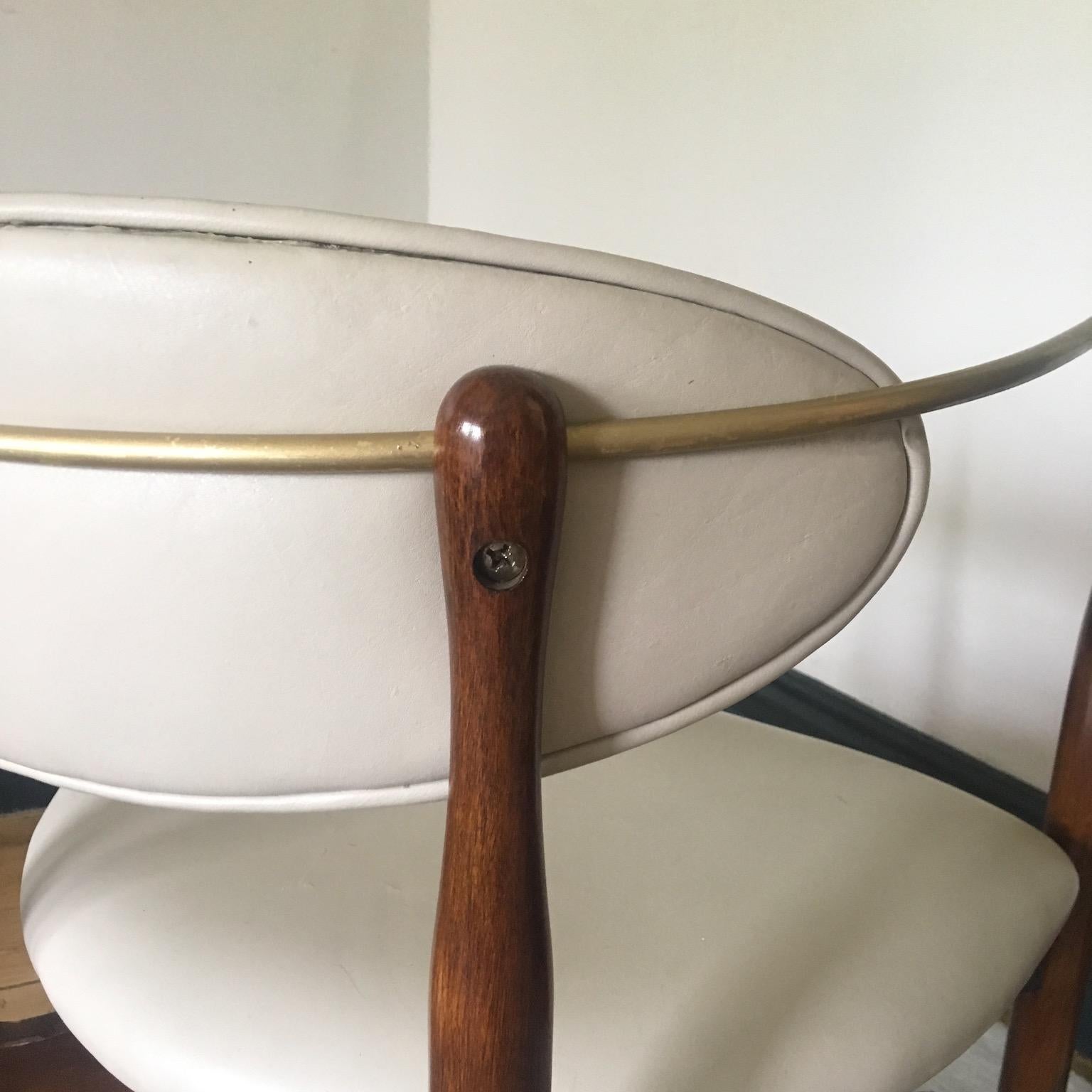 Dan Johnson American mid century Viscount Chair  In Fair Condition For Sale In Limerick, IE