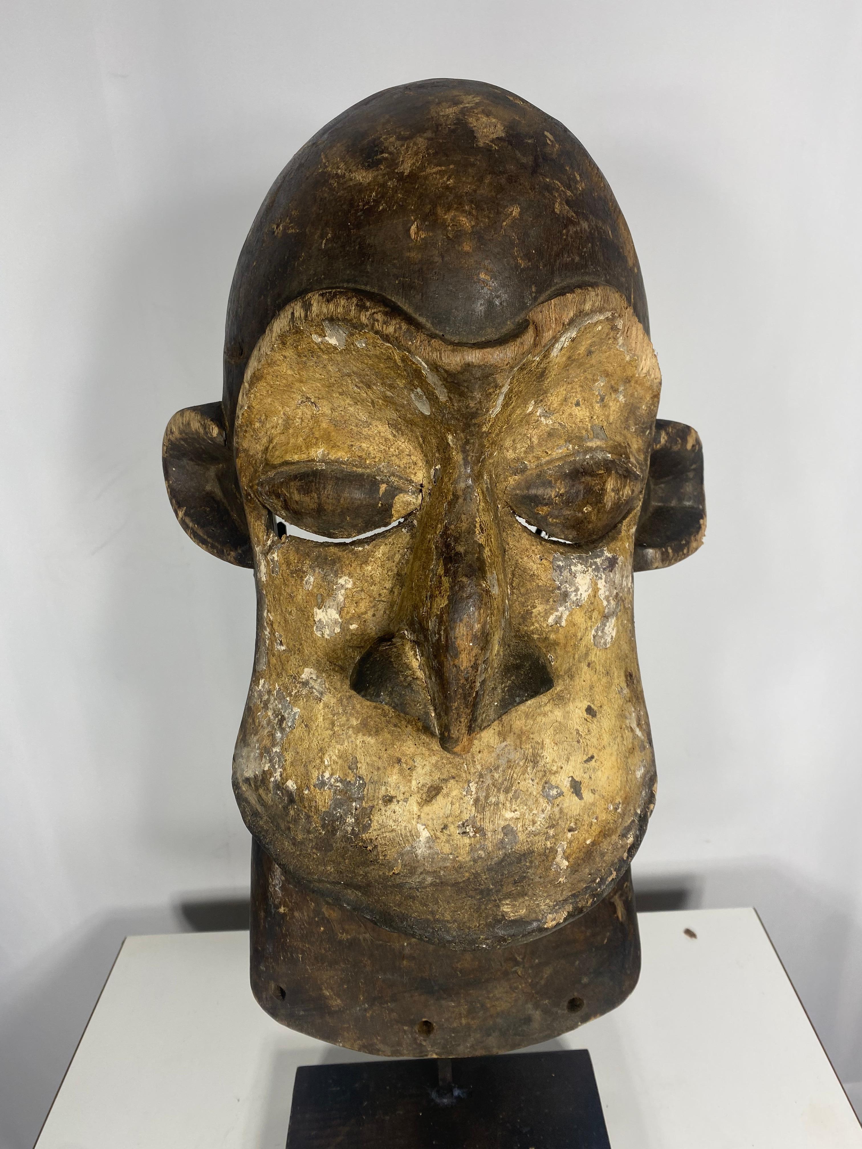 Dan-Maske aus der Elfenbeinküste, Afrika, 1950 (Handgeschnitzt) im Angebot