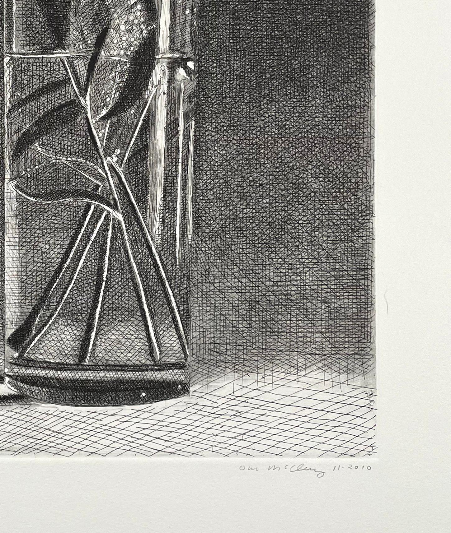 Vara de oro - Still-Life Print Gris de Dan McCleary