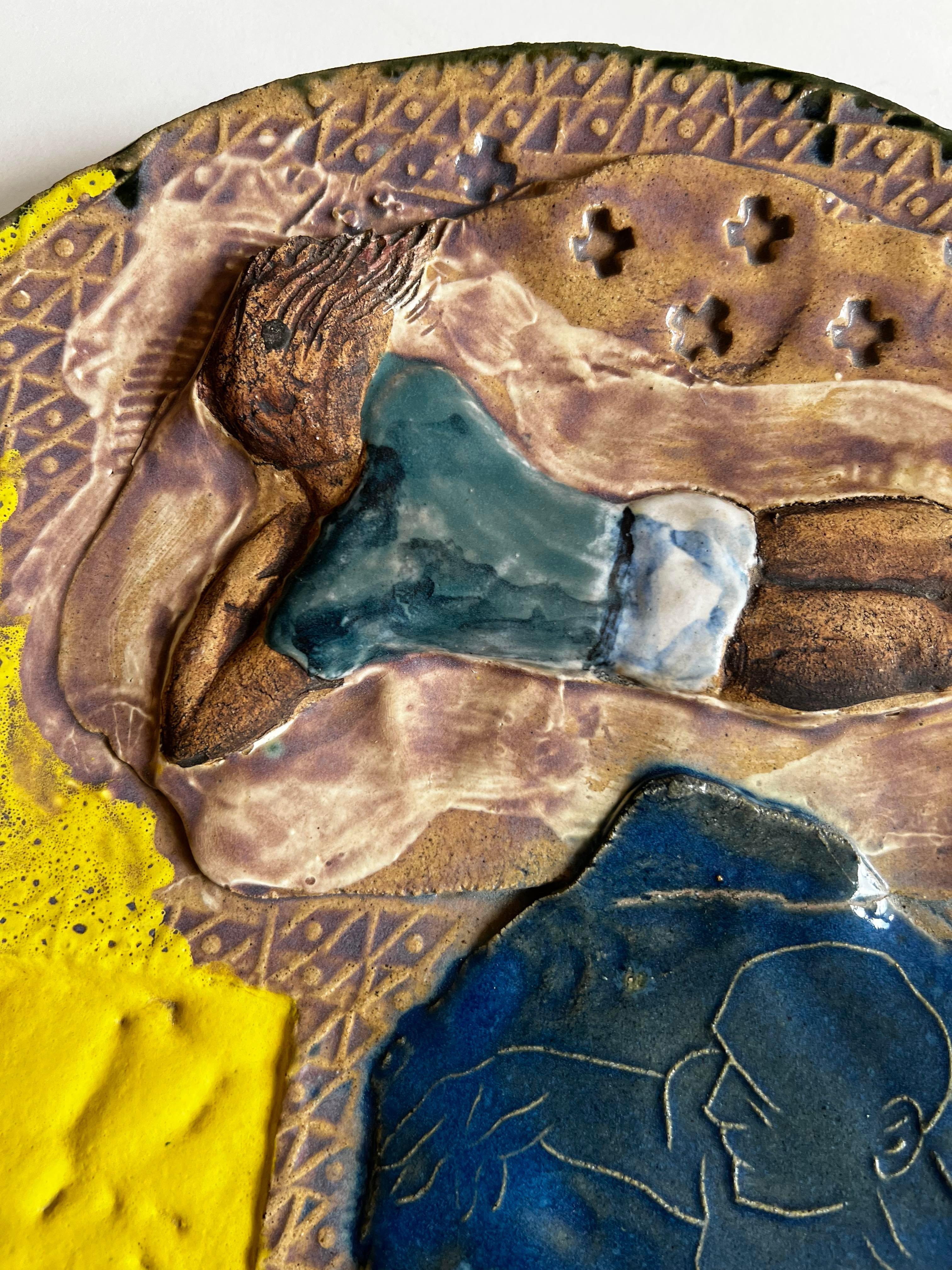 Keramik-Skulpturenstück – ohne Titel (Athletisches Thema) (Braun), Abstract Sculpture, von Dan Mehlman
