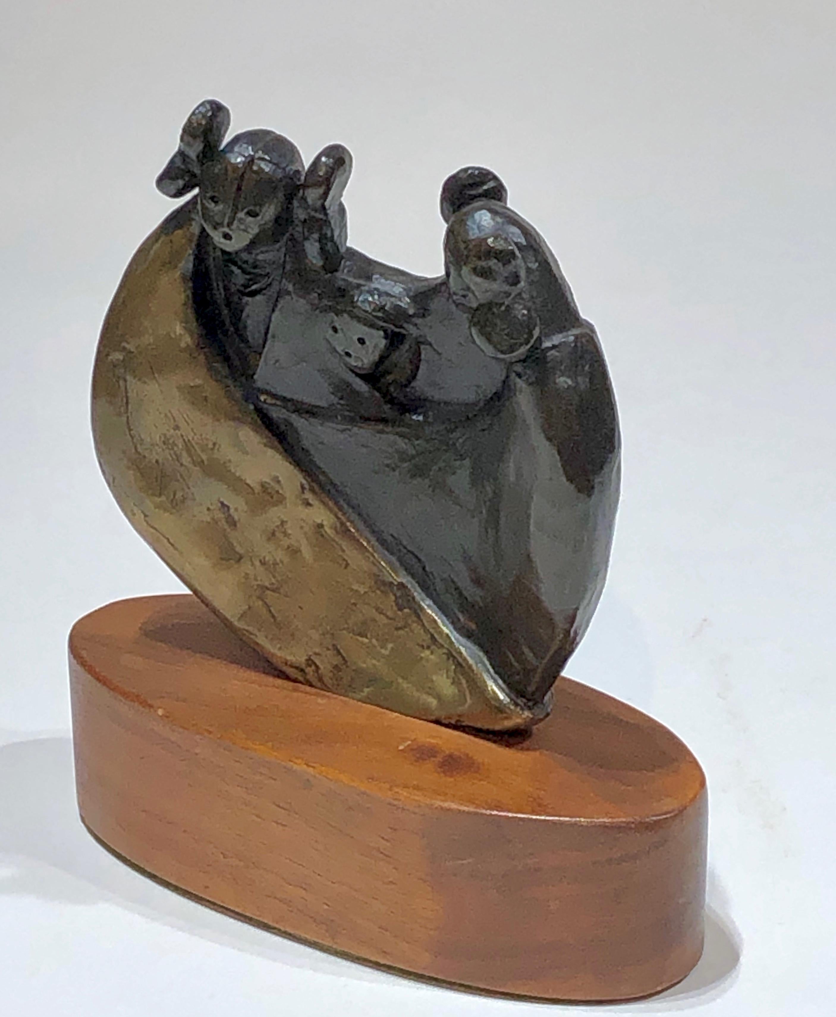 La famille Kachina, bronze de Dan Namingha, patine dorée et brune, édition limitée en vente 2