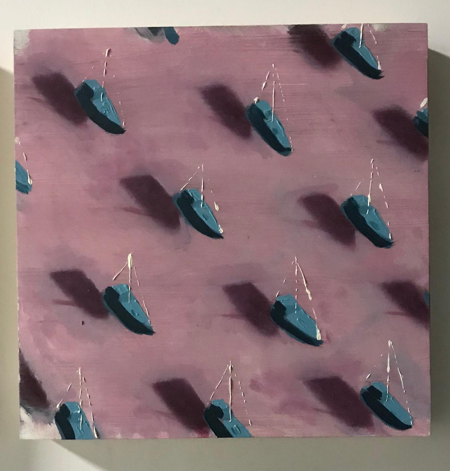 Dan Pelonis Abstract Painting – Blaue Boote auf Rosa (seeende blaue Segelboote, Kunstseemuster, quadratisches Ölgemälde)