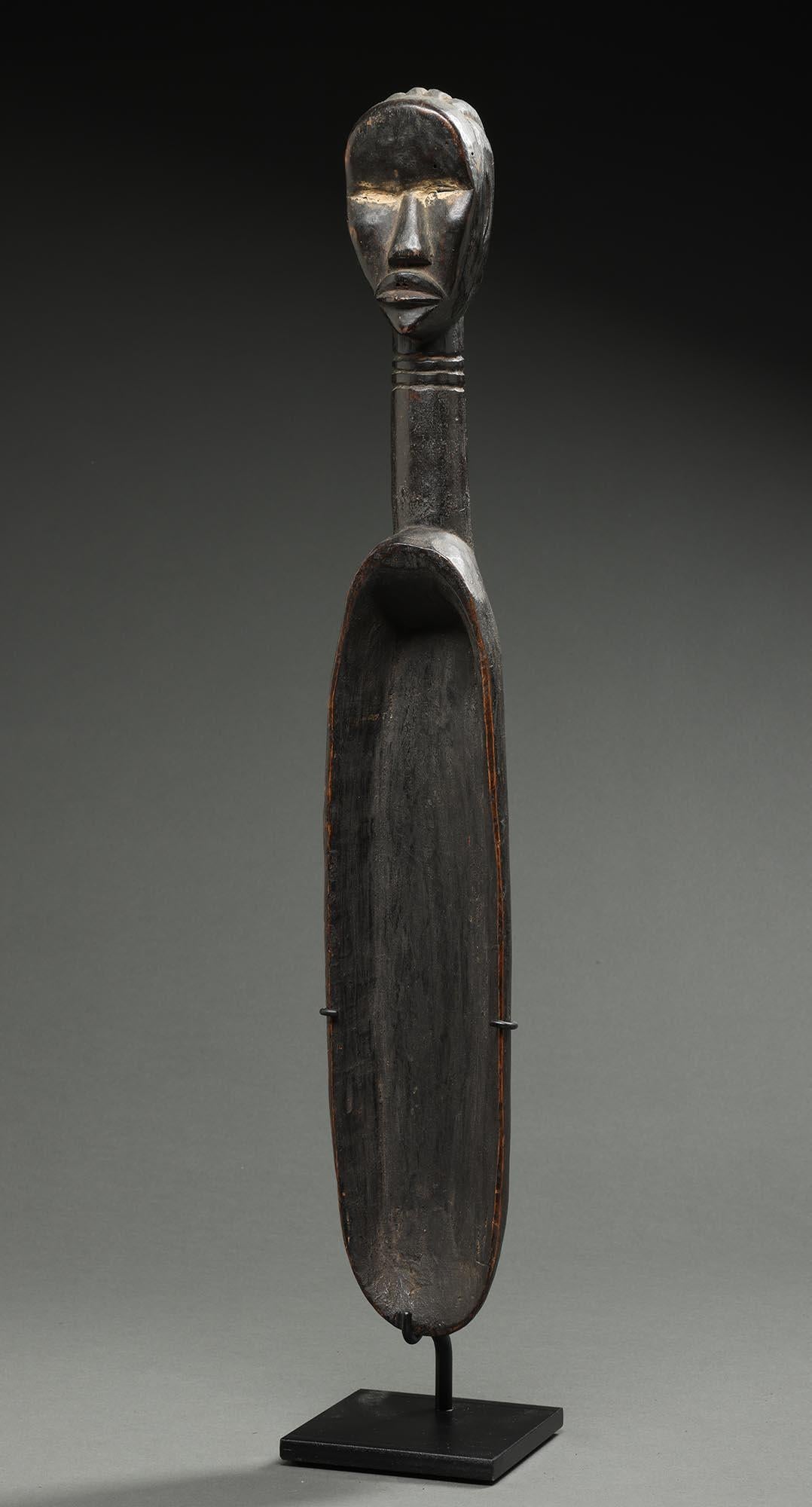 Dan Prestige Wood Feast Ladle with Head, Ivory Coast, West Africa on custom base In Distressed Condition For Sale In Point Richmond, CA