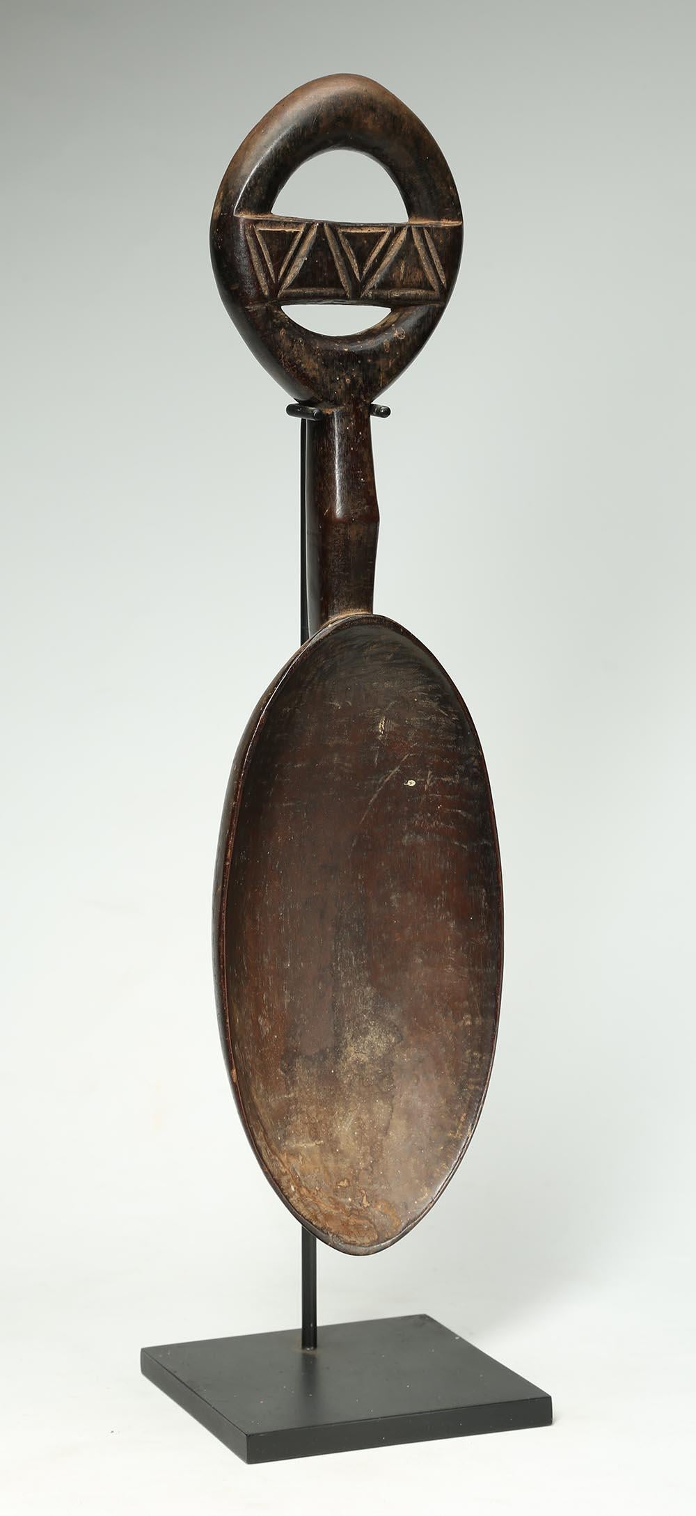 Dan Tribal Ritual Serving Spoon with Circular Handle, Ivory Coast, Africa In Good Condition In Point Richmond, CA