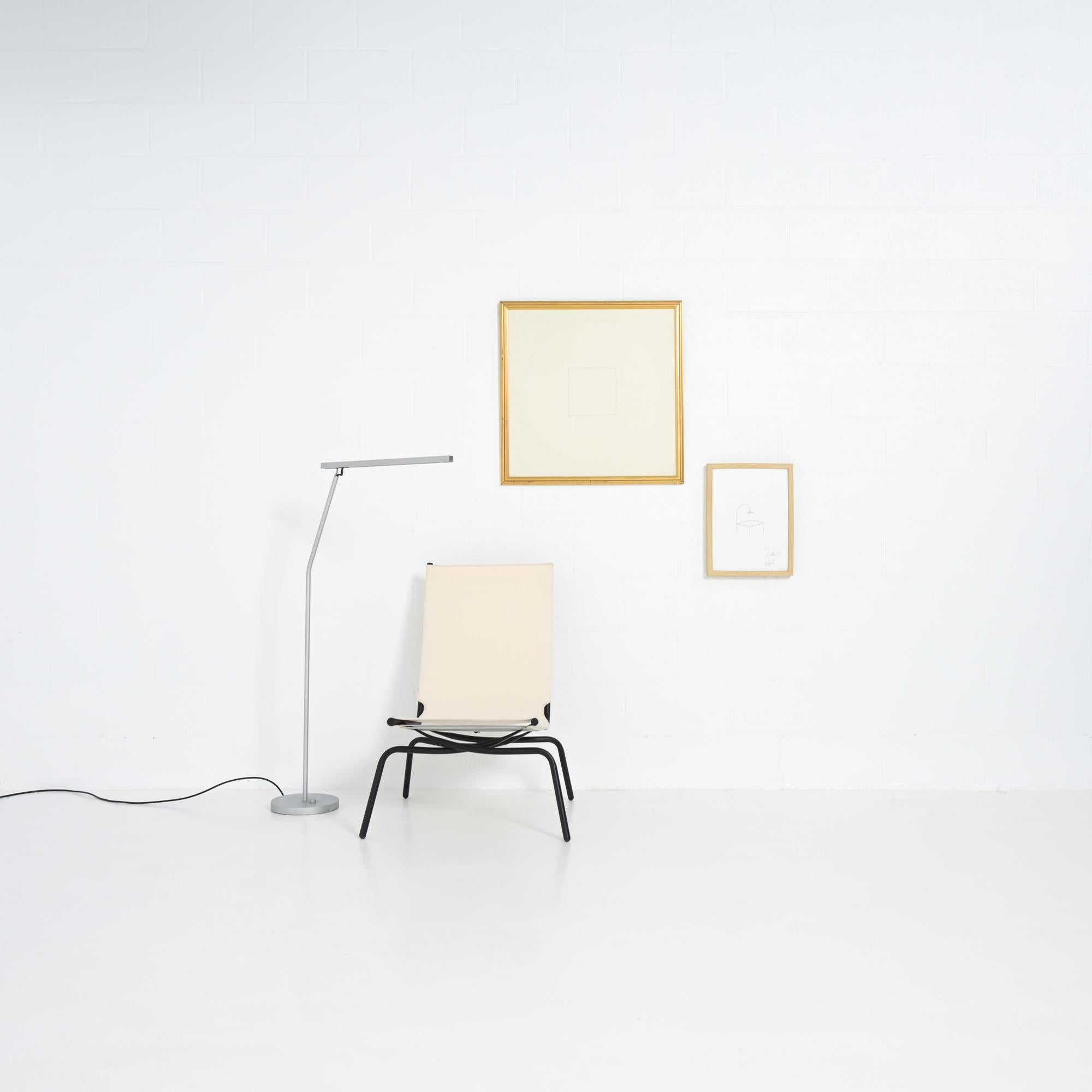 Esta litografía abstracta minimalista es obra de Dan Van Severen. Esta litografía está firmada y fechada en 1975.

Dan Van Severen (Lokeren, 8 de febrero de 1927 - Gante, 15 de febrero de 2009) fue un pintor belga. Van Severen fue un representante