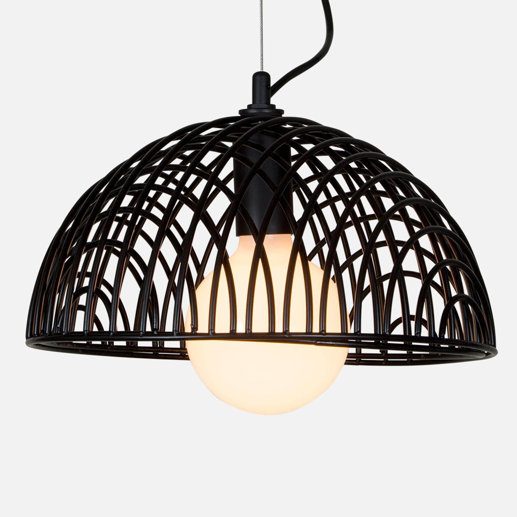 Lampe à suspension Dana, noire, grappe de cinq, de Souda, fabriquée sur commande Neuf - En vente à Brooklyn, NY