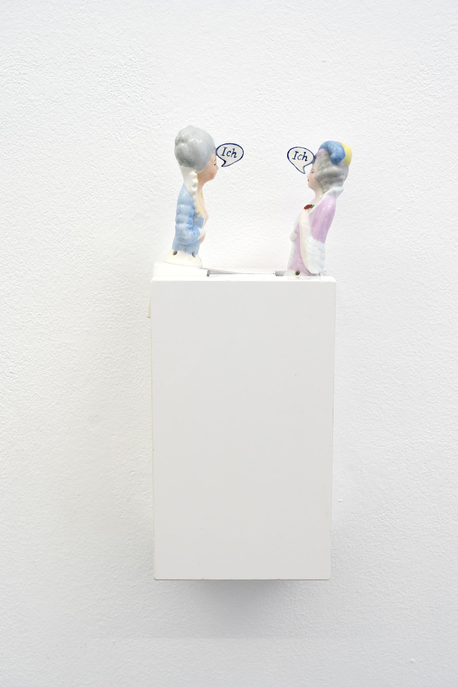 Dana Widawski Figurative Sculpture - Half dolls talk No. 4