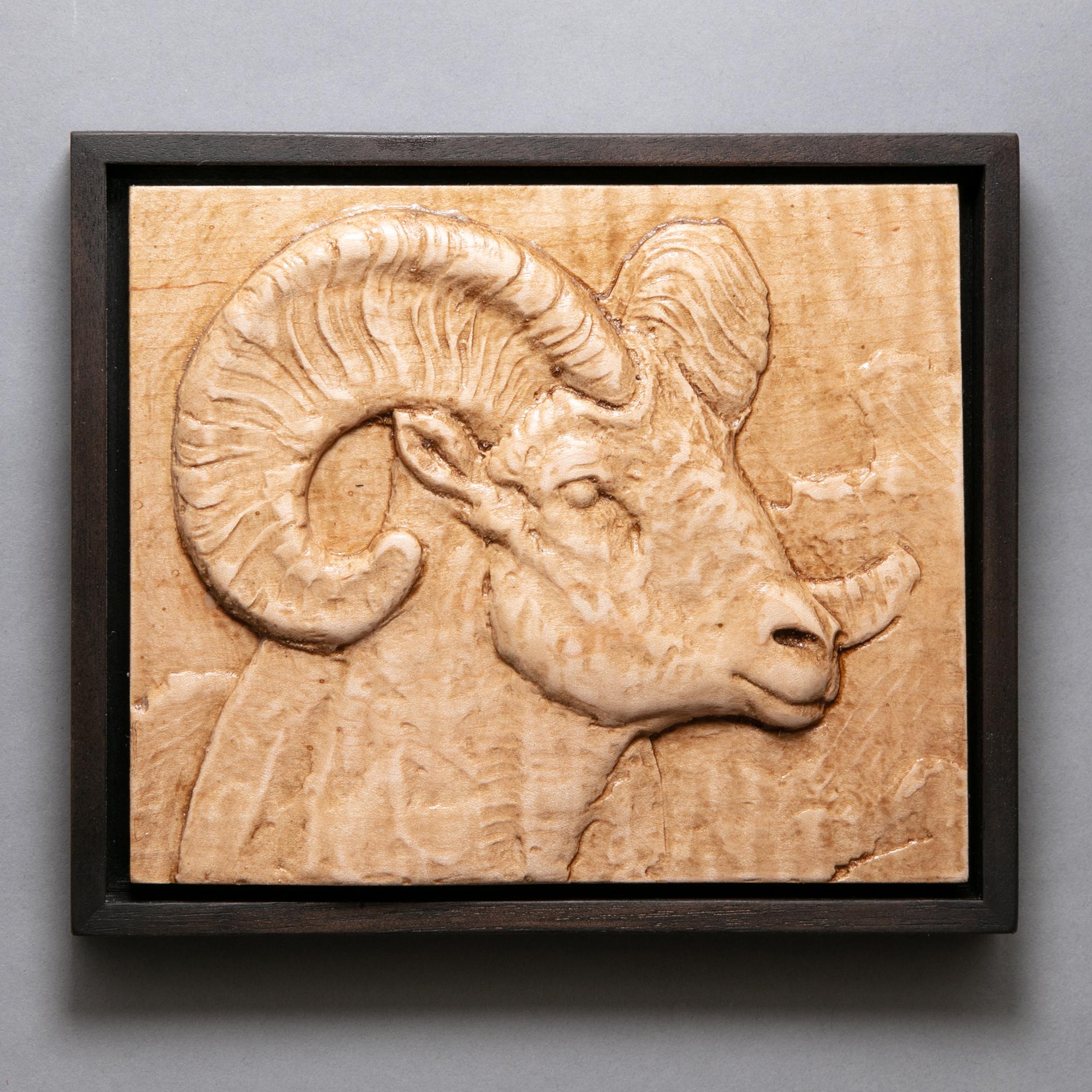 Sculpture en bas-relief « moutons d'aubépine » - Marron Figurative Sculpture par Dana Younger