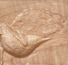 „Nuthatch“ (2021) von Dana Younger, Original-Stilllebenskulptur aus Basrelief