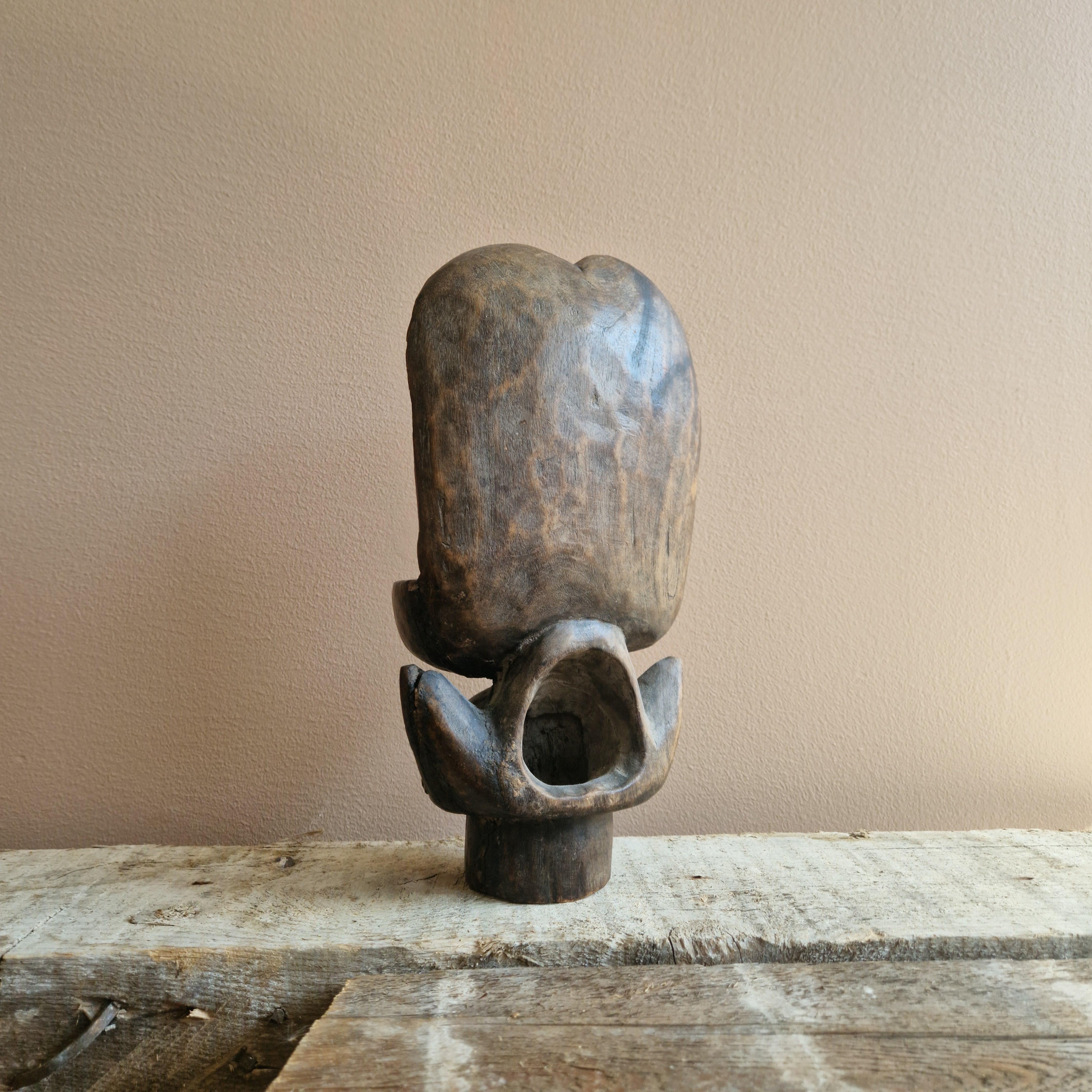 Masque de danse, Batcham, Cameroun. 20e siècle. en vente 1