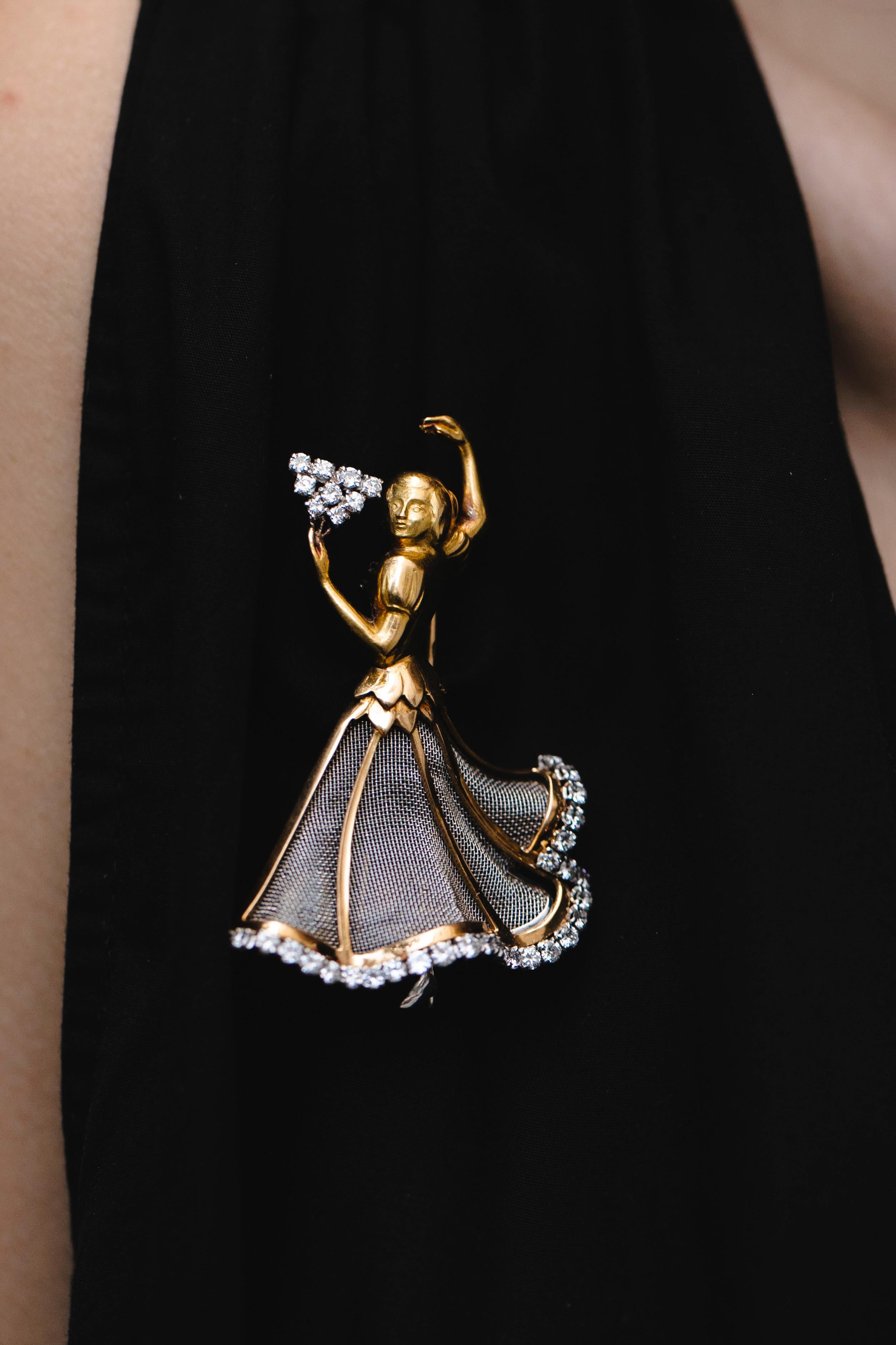 Dancer Brooch Diamonds 18K Yellow Gold Flamenco Box, 1940 For Sale 3
