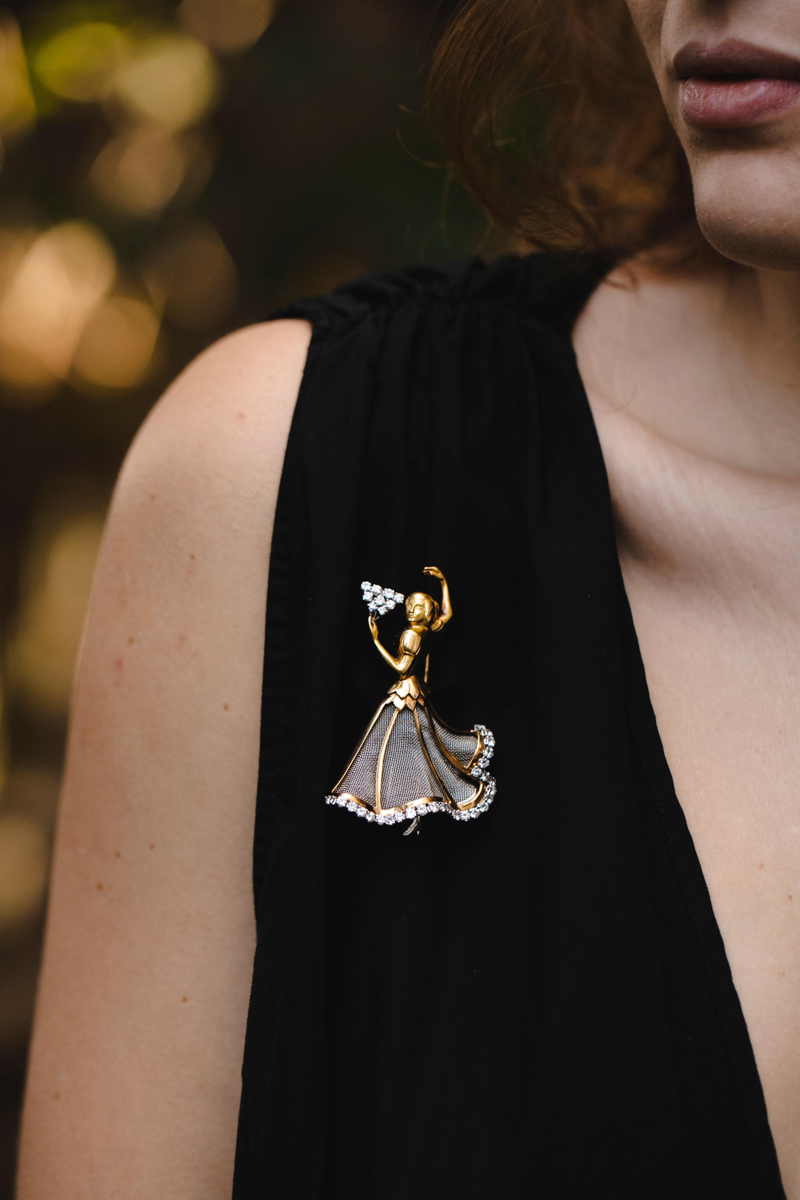 Dancer Brooch Diamonds 18K Yellow Gold Flamenco Box, 1940 For Sale 7
