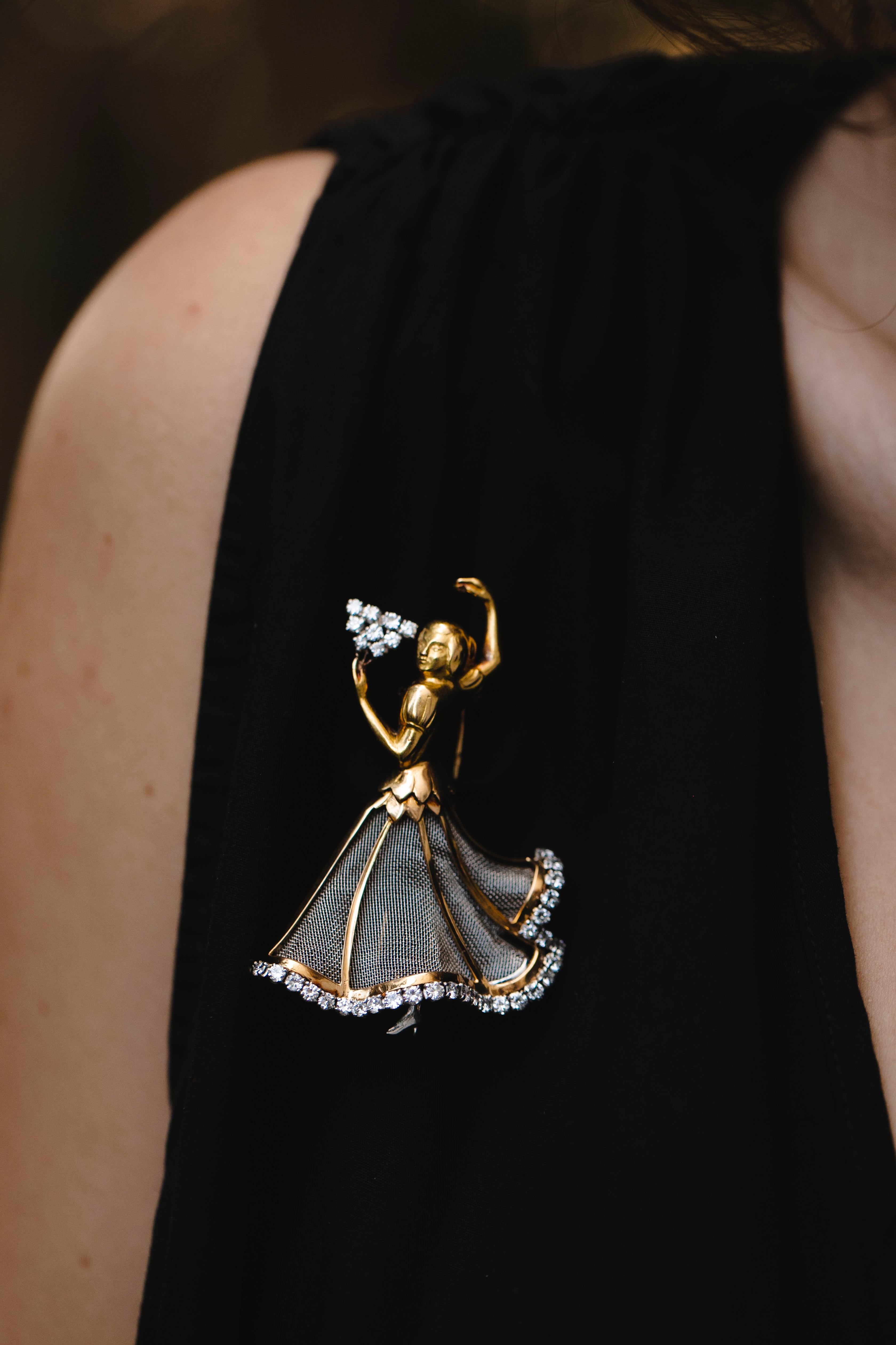 Dancer Brooch Diamonds 18K Yellow Gold Flamenco Box, 1940 For Sale 1