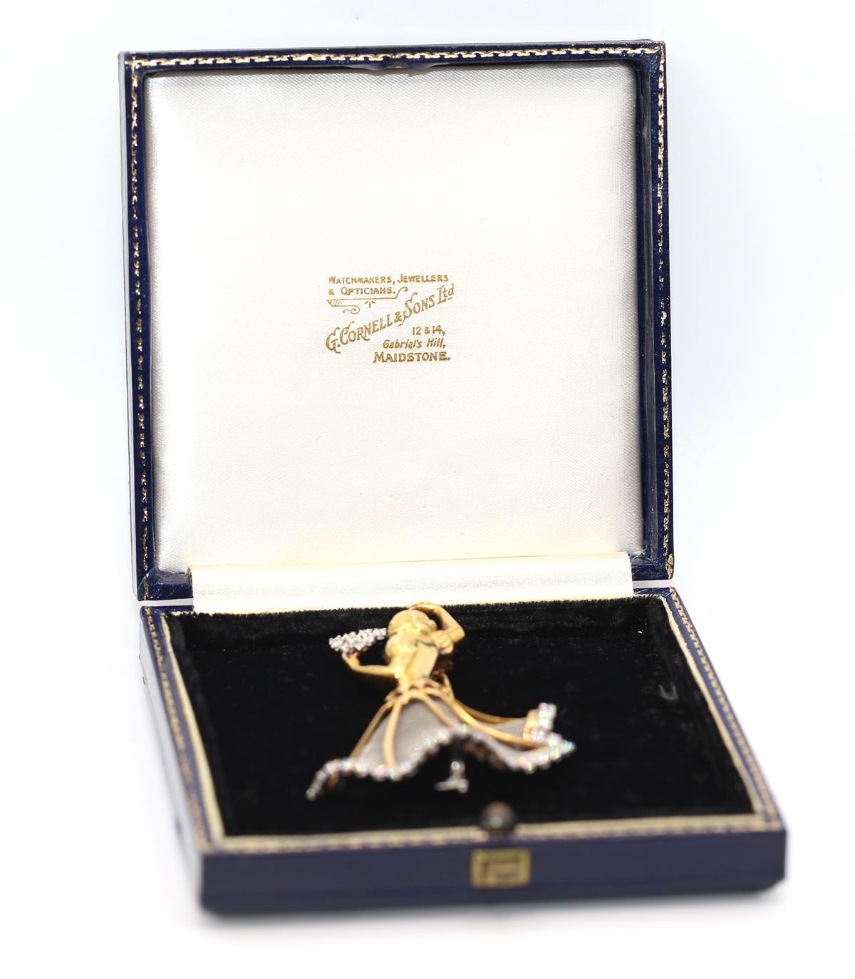 Dancer Brooch Diamonds 18K Yellow Gold Flamenco Box, 1940 For Sale 9