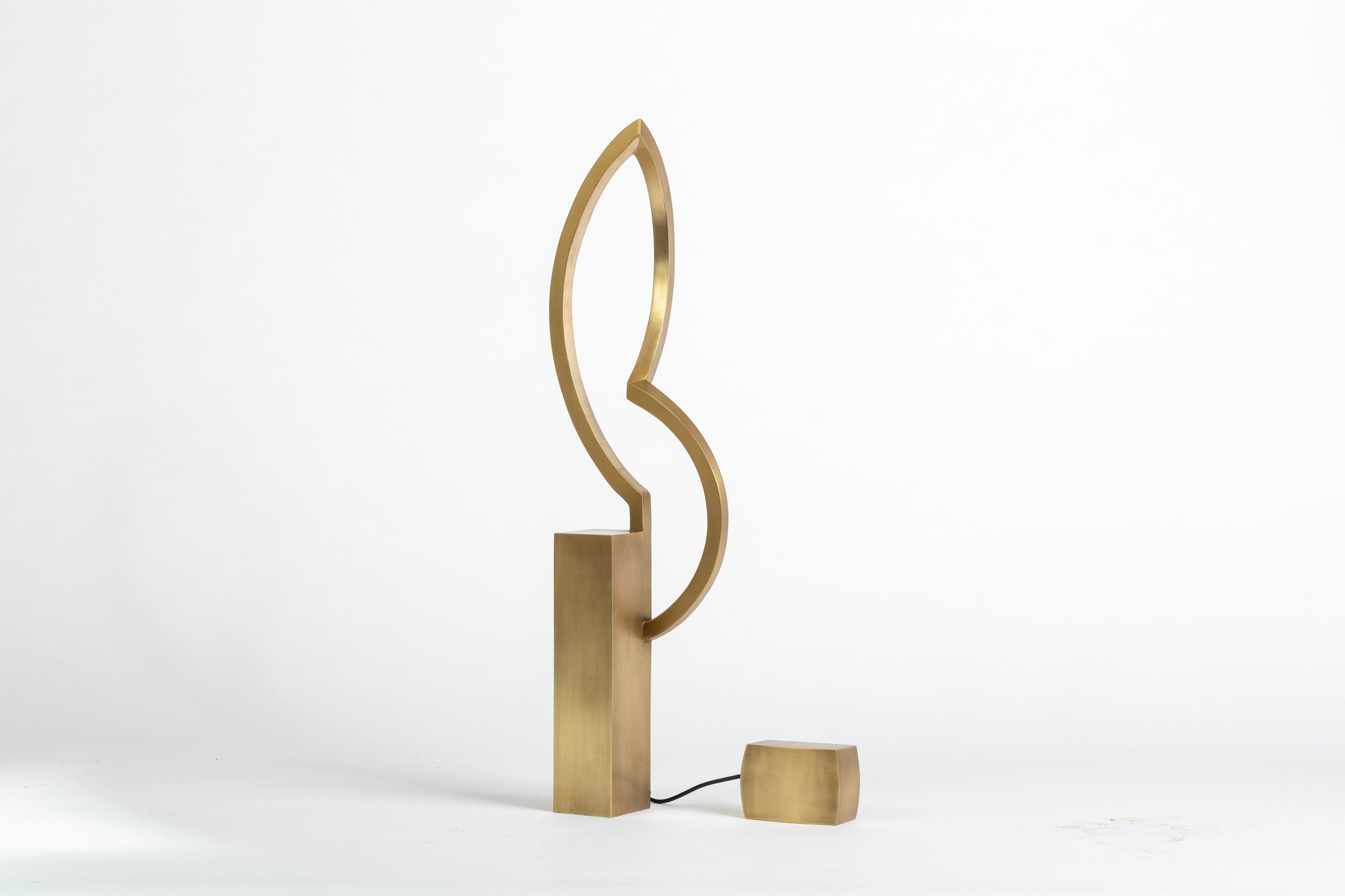 Patrick Coard Paris launches a unique and beautifully sculptural lighting collection inspired by music as a continuation of his candle line. The Dancer lamp small in bronze-patina brass is an ethereal table lamp with discreet LED lights and comes in