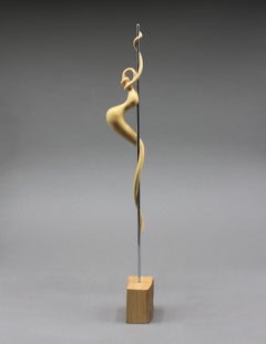 Danseuse, sculpture en bois de Nairi Safaryan
