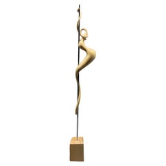 Danseuse, sculpture en bois de Nairi Safaryan