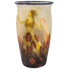 Vase « Danseurs portant une longue robe » d
Argy-Rousseau