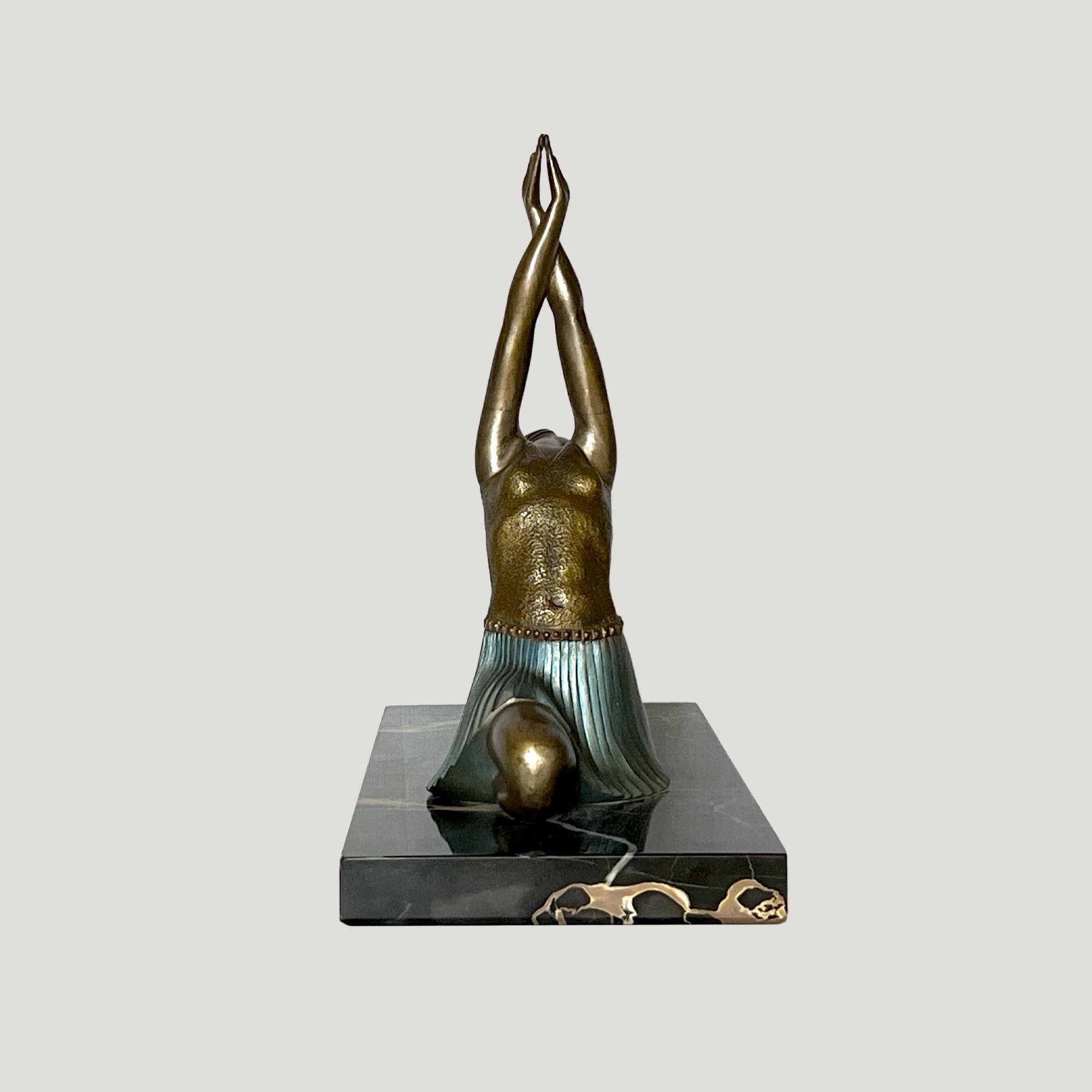 Bronze Sculpture Art Déco de Ghanu Gantcheff en vente
