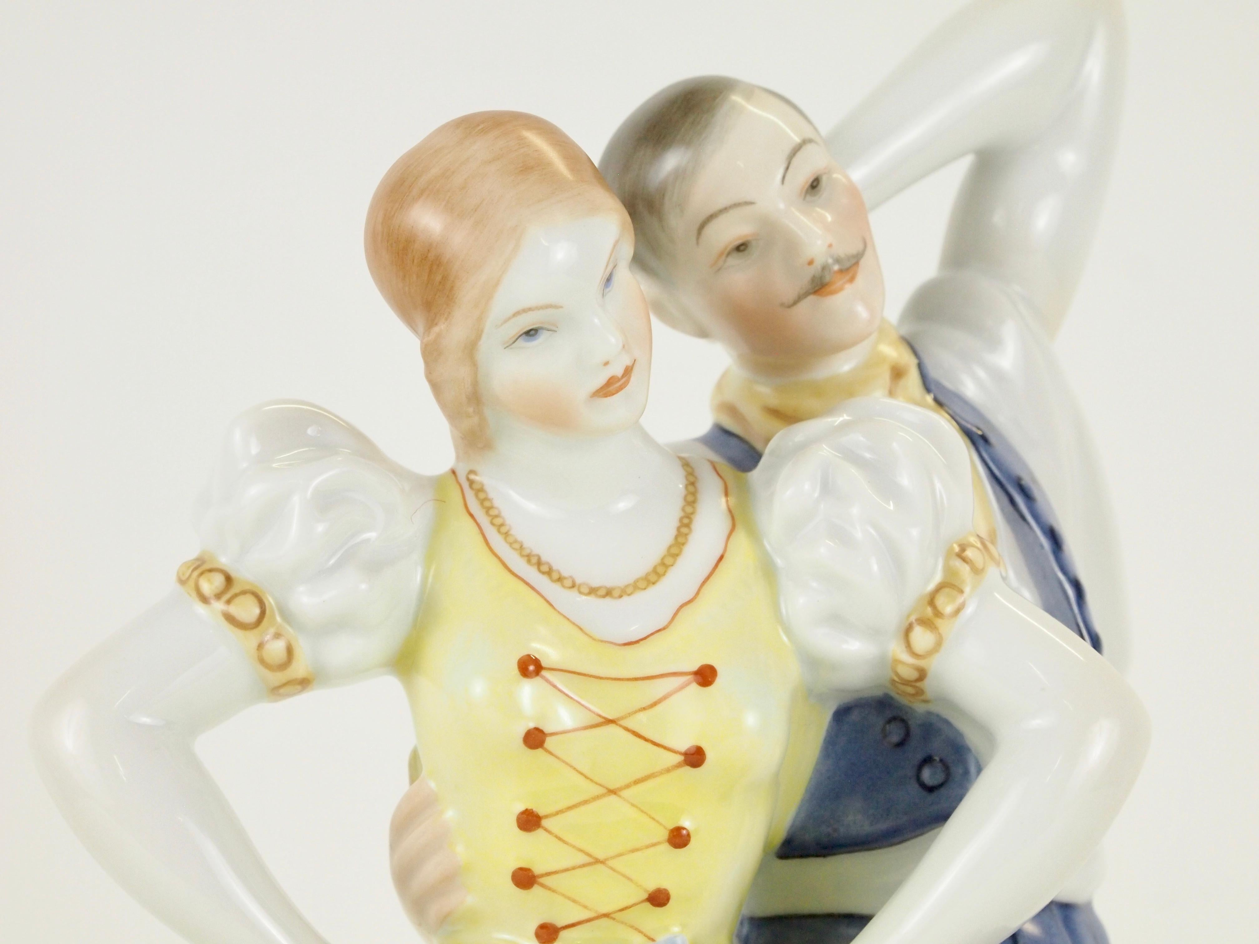 Dancing Couple Porcelain Figurine by Herend Hungary For Sale 2