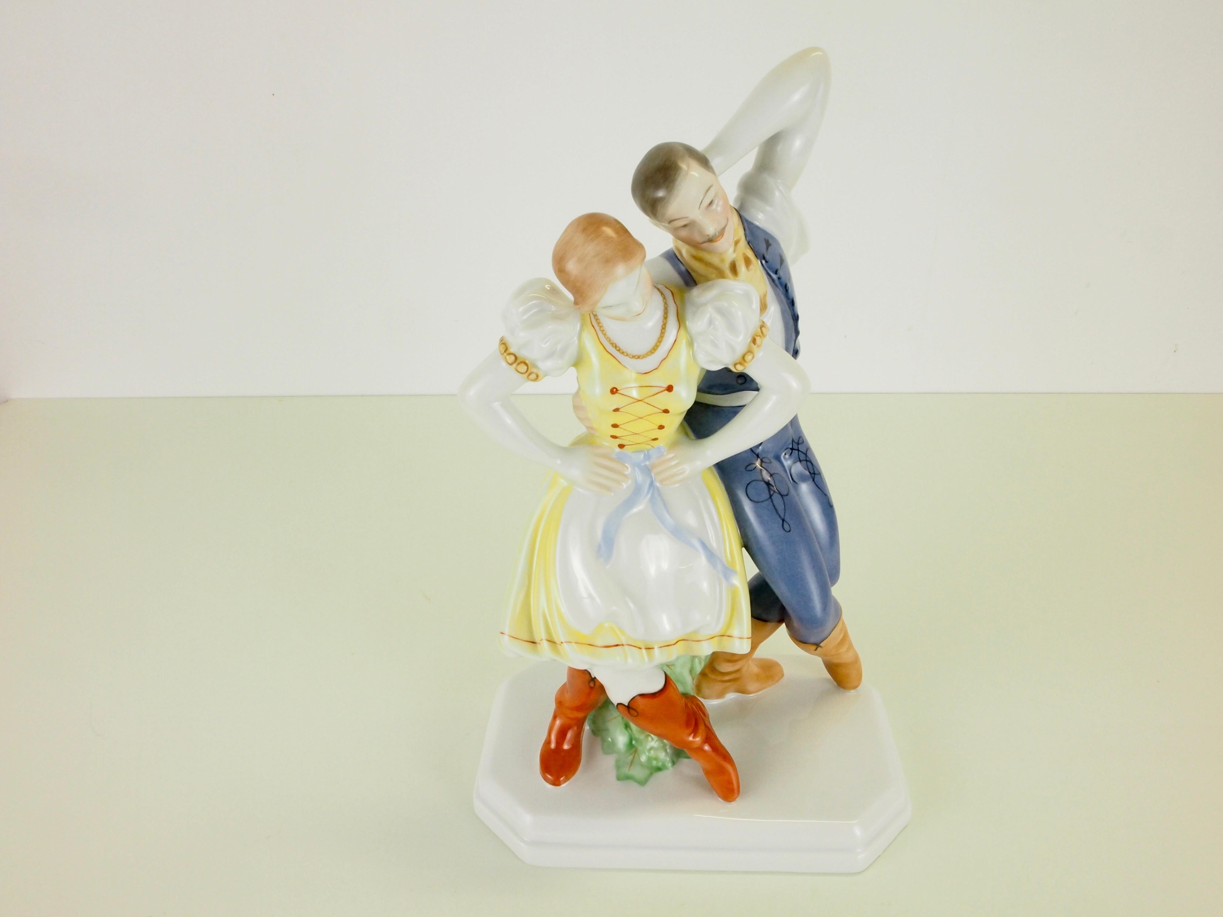 Dancing Couple Porcelain Figurine by Herend Hungary For Sale 7