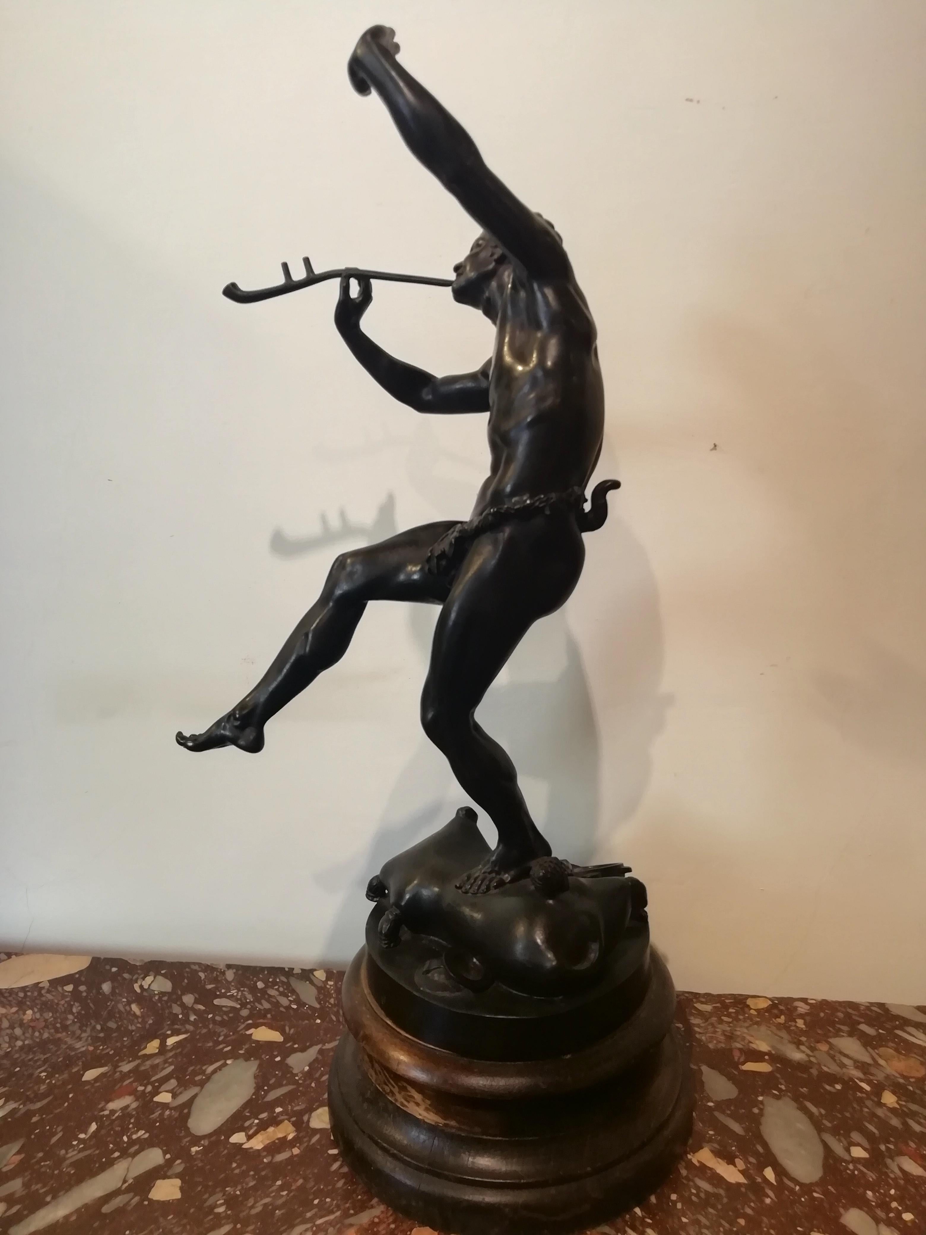 Eugène Louis Lequesne ( Parigi 1815 - Parigi 1887 )
Dancing Faun 
Signed on the base: E Lequesne


Sculptor and French lawyer (born in Paris on February 15, 1815, died in 1887), Lequesne follows the legal curriculum and becomes a lawyer in