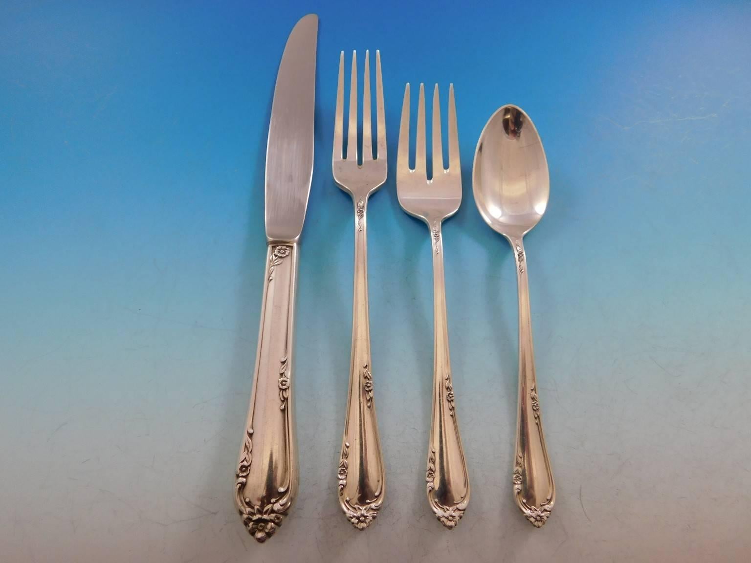 Dancing Flowers by Reed & Barton Sterling Silver Flatware Set Service 64 pcs In Excellent Condition For Sale In Big Bend, WI