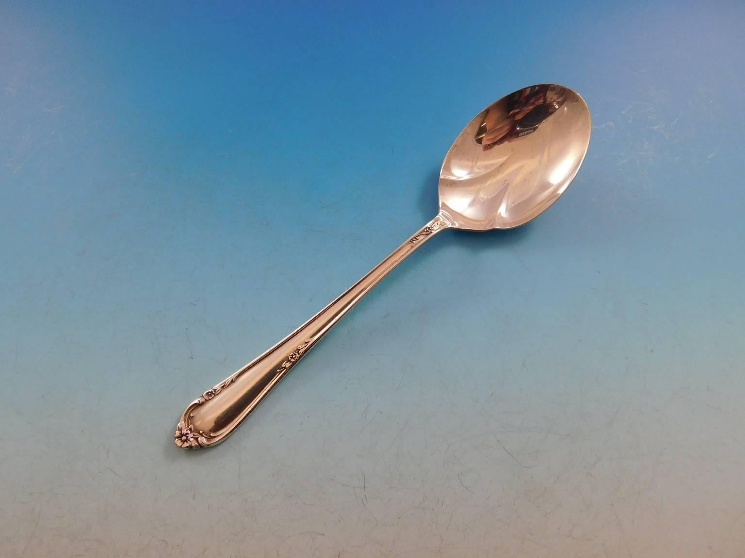 Service de couverts en argent sterling 64 pièces Dancing Flowers par Reed & Barton en vente 1