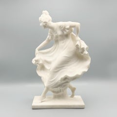 Scultura Art Déco in marmo di Carrara “Dancing Lady” di Ernst Seger (1868-1939)