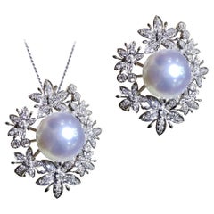 【Vine Symphony】Petals Convertible South Sea Pearl & Diamond Pendant Brooch