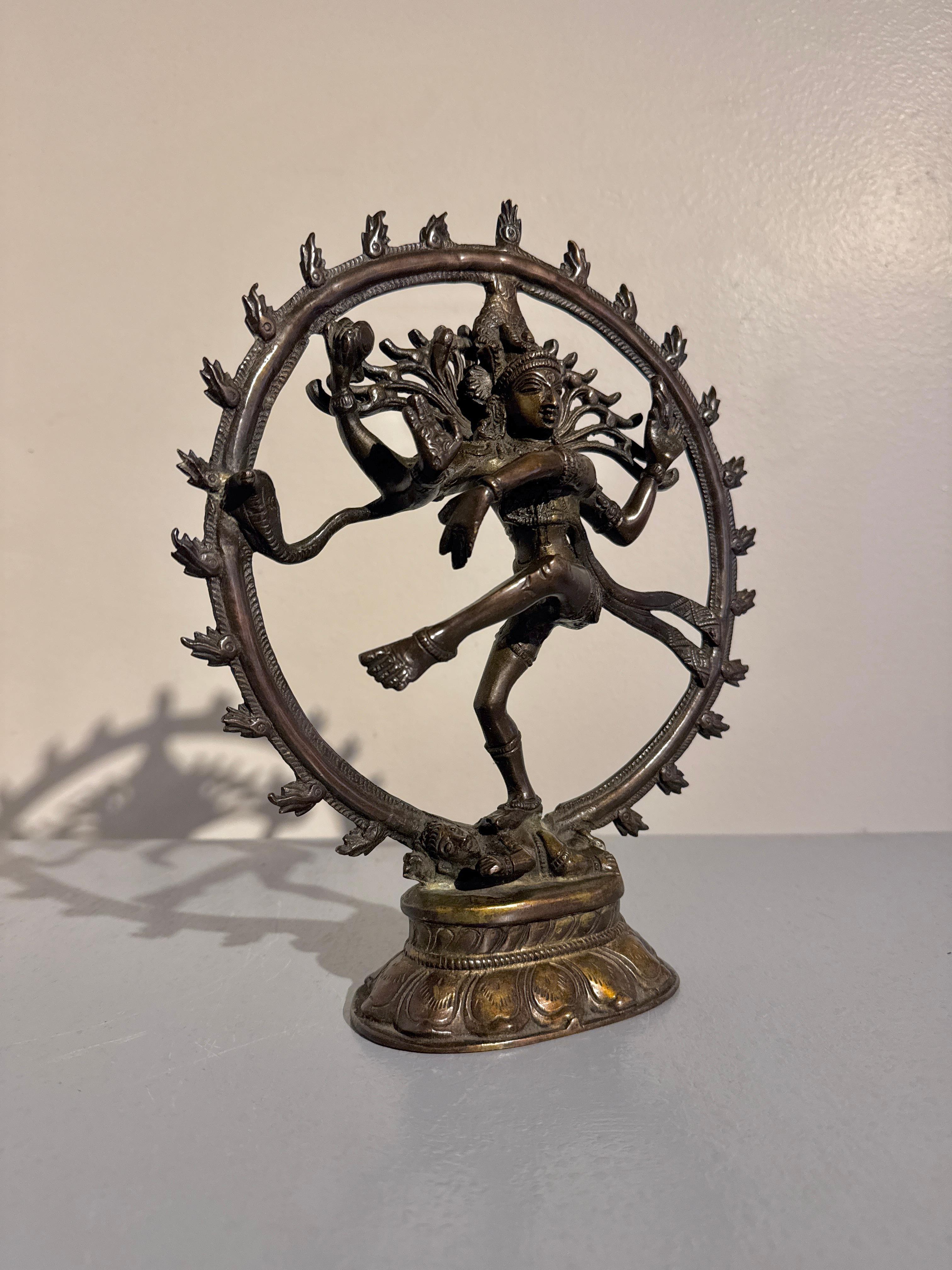 Indien Shiva dansant Nataraja, bronze coulé, milieu du 20e siècle, Inde