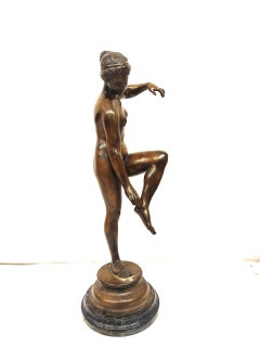 Tanzende Venus in Bronze