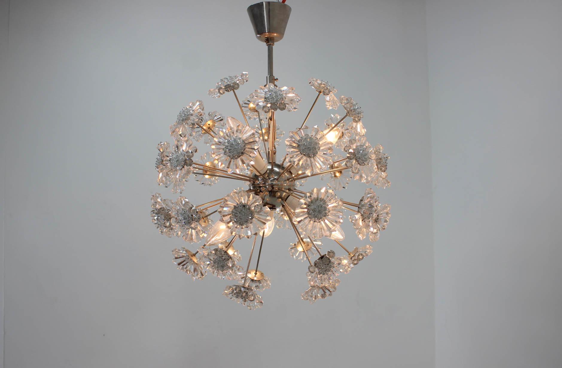 Dandelion chandelier made by Preciosa in 1970. Restored. Carefully cleaned. Very good condition. E14 bulbs.