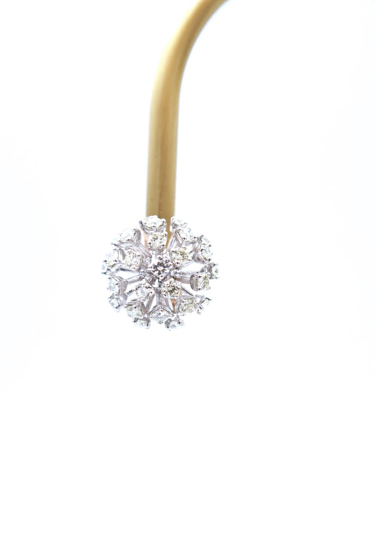 Dandelion Flower Diamond Earrings White and Rose Gold In New Condition For Sale In Bangkok, TH