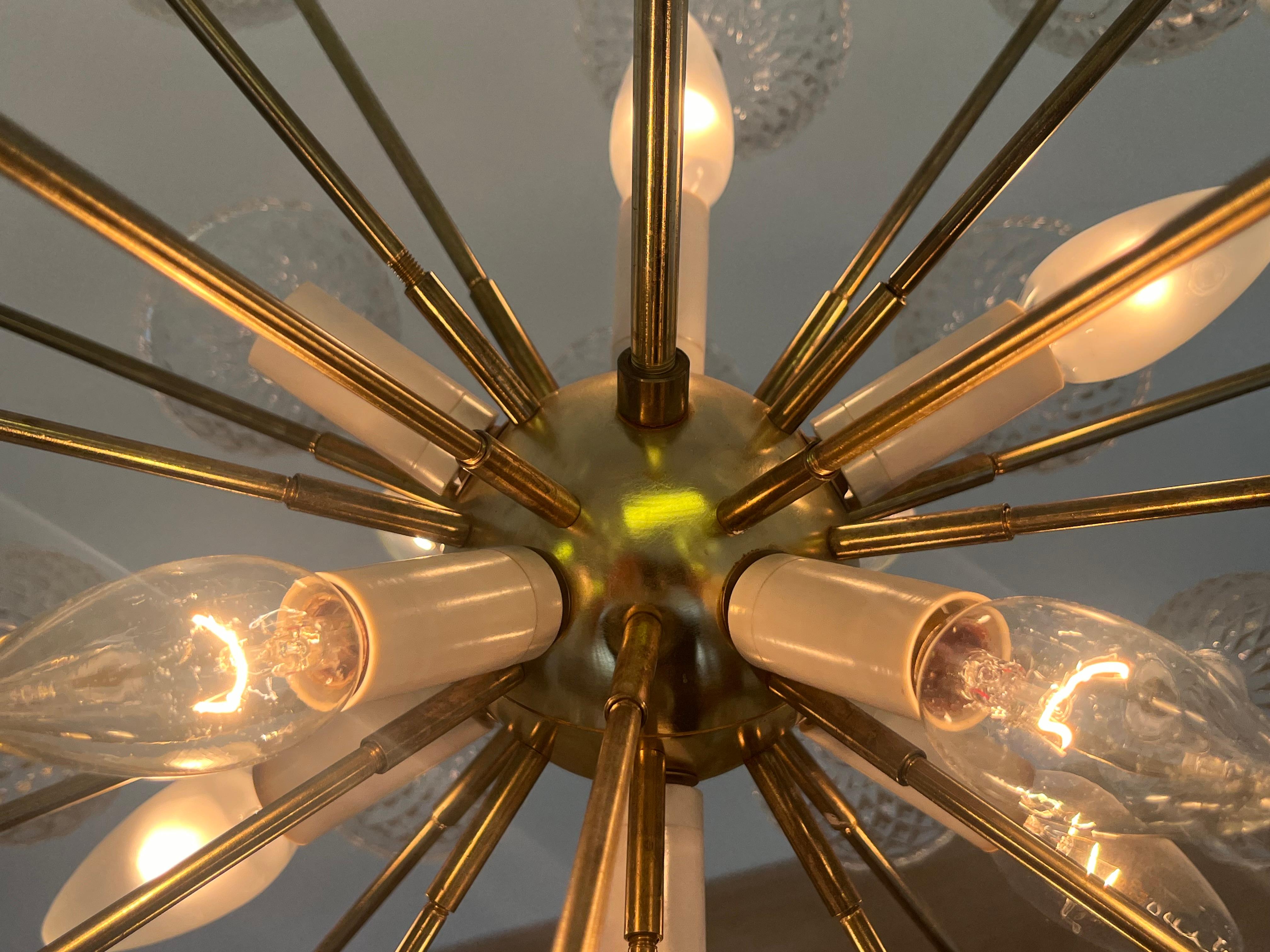 Dandelion, lampadario Sputnik di Kamenicky Senov, 1970 In condizioni buone in vendita a Praha, CZ