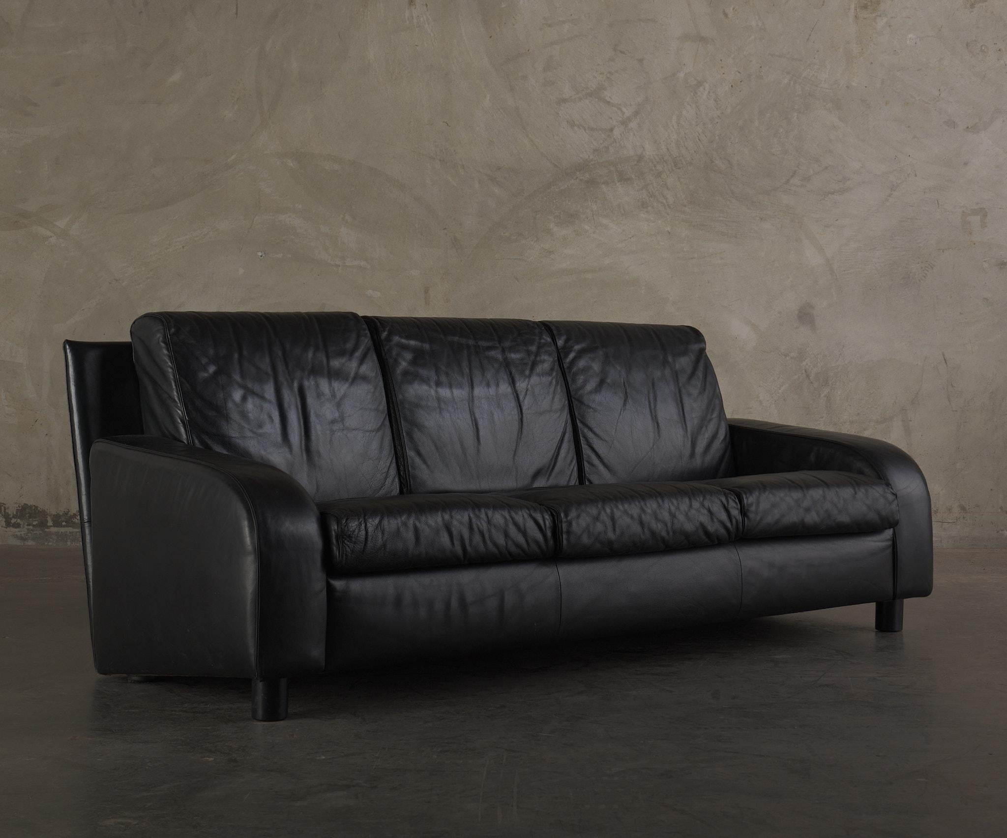 Modern Dandy Sofa By Biagio, Tarcisio, Umberto and Emilio Mariani of The Creative Group For Sale