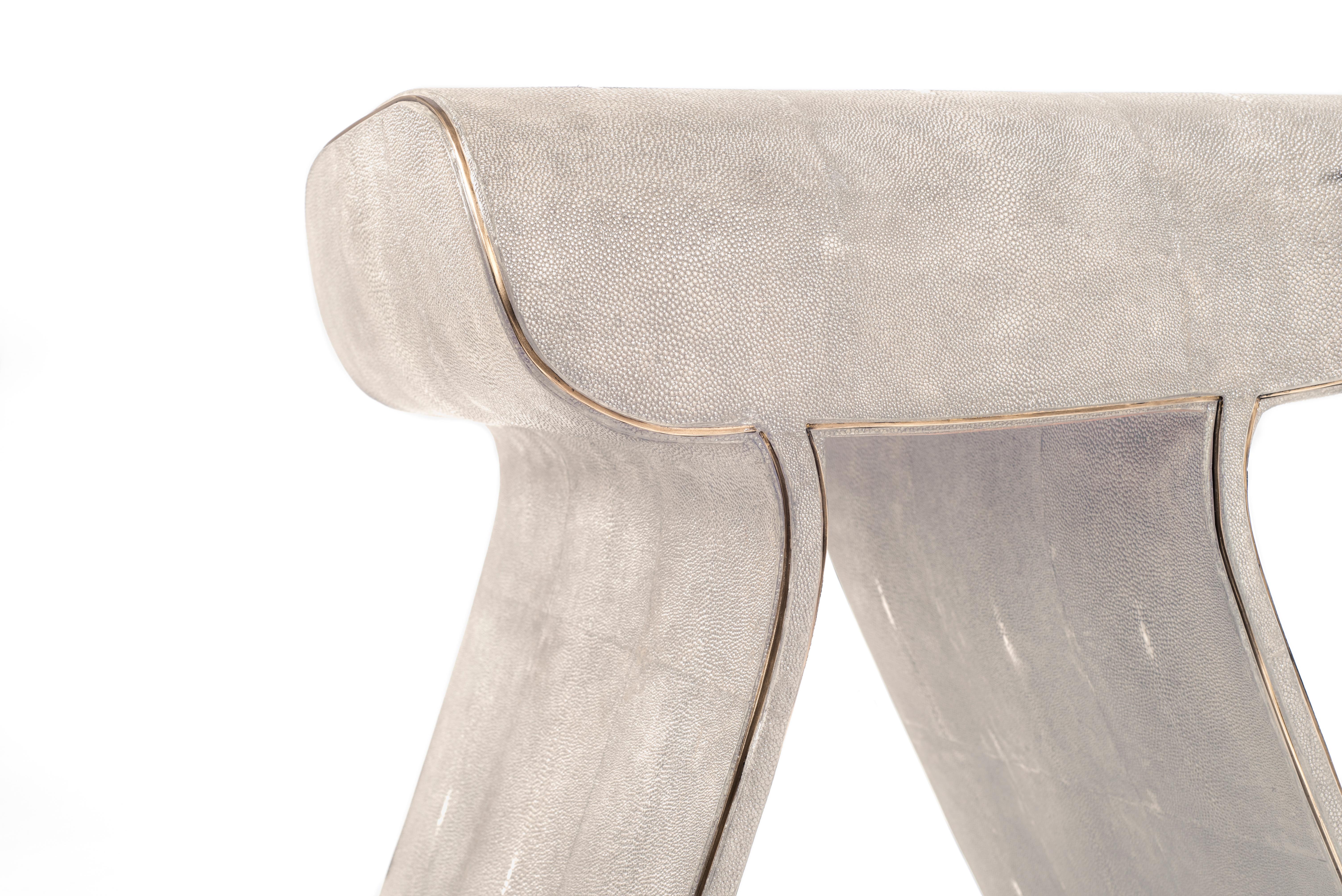Dandy Stool in Mink Shagreen and Bronze-Patina Brass by Kifu, Paris For Sale 1