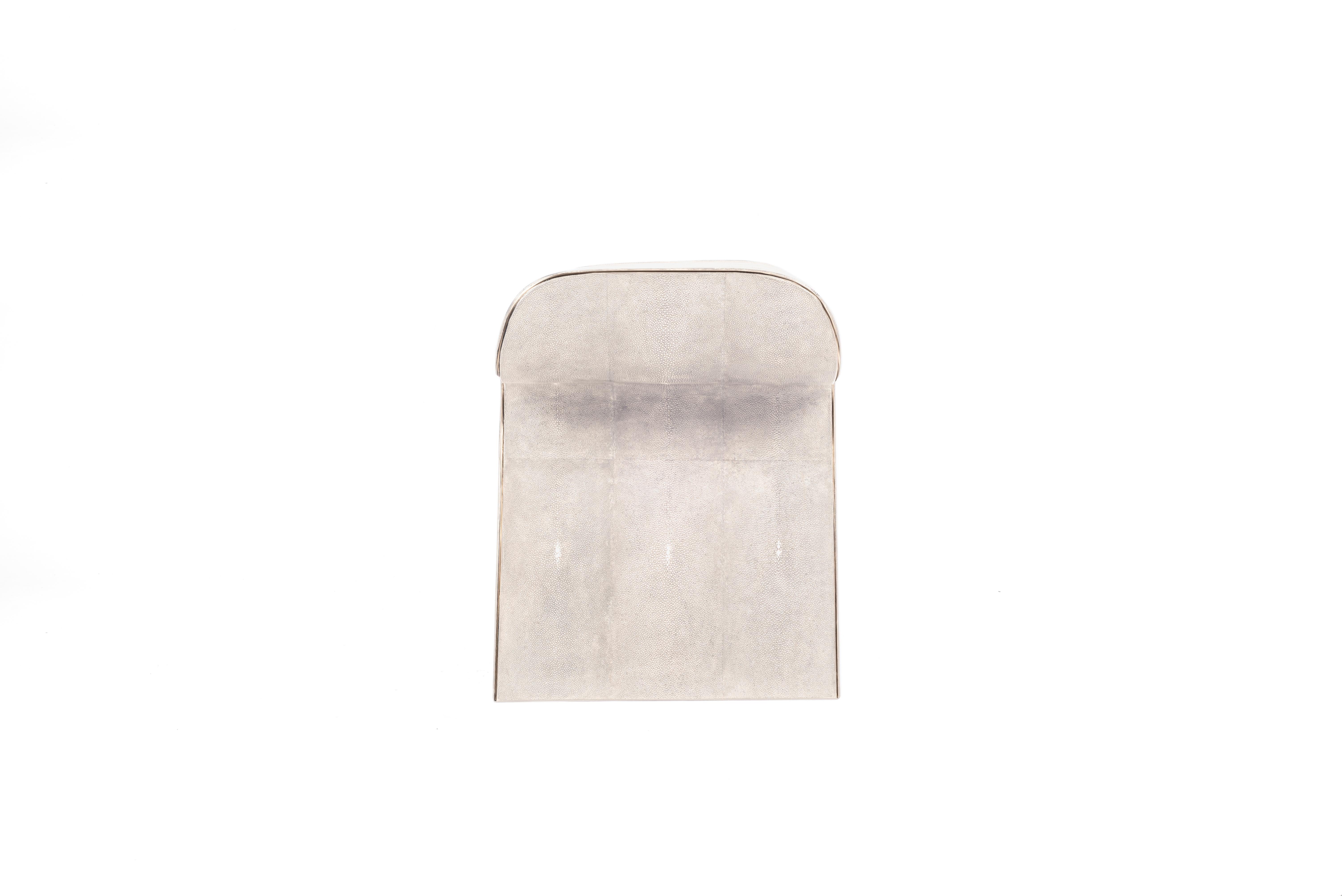 Dandy Stool Upholstered in Cream Fur & Bronze-Patina Brass Details by Kifu Paris For Sale 1