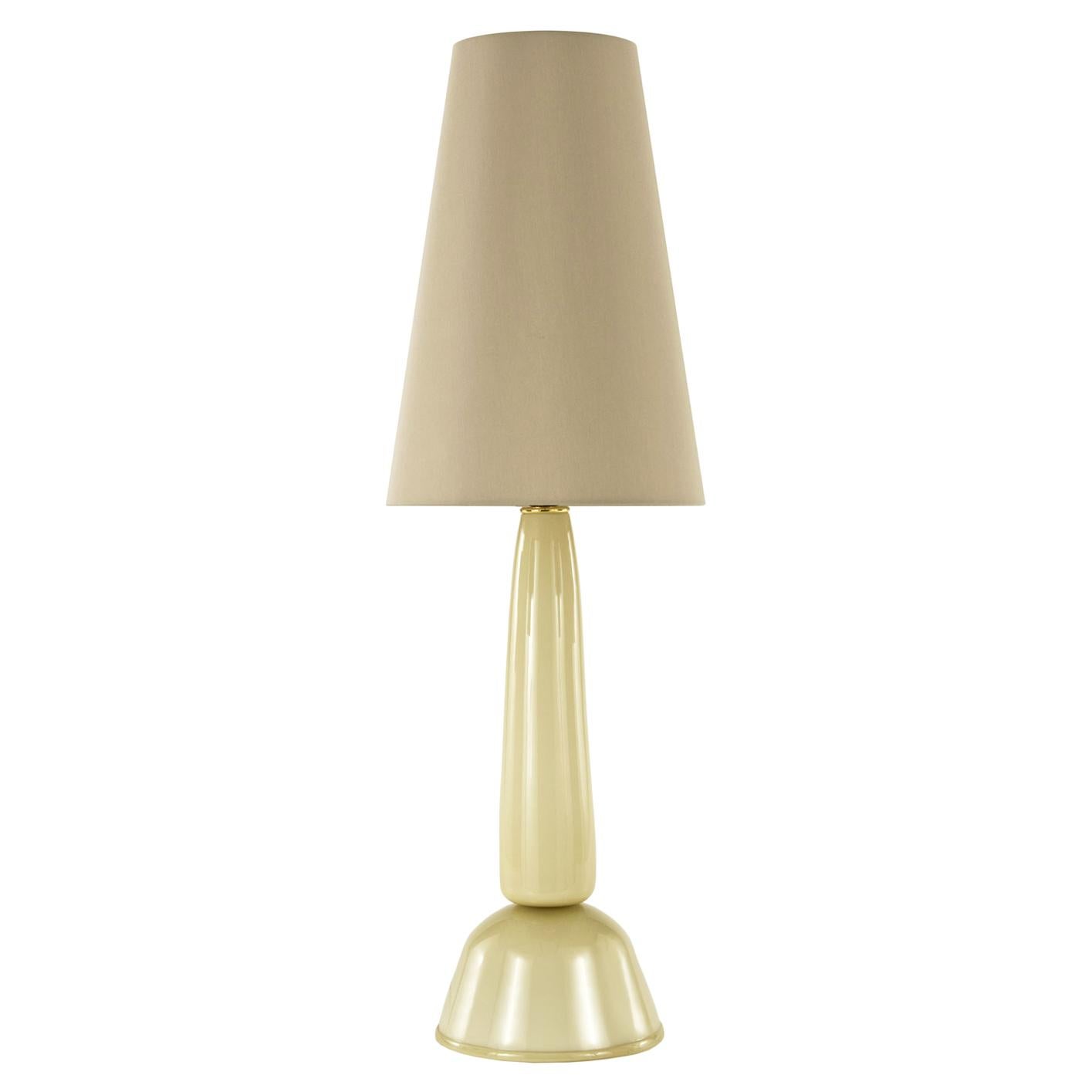 Lampada da tavolo del XXI secolo Paralume in vetro di Murano incamiciato d'ambra di Multiforme in vendita