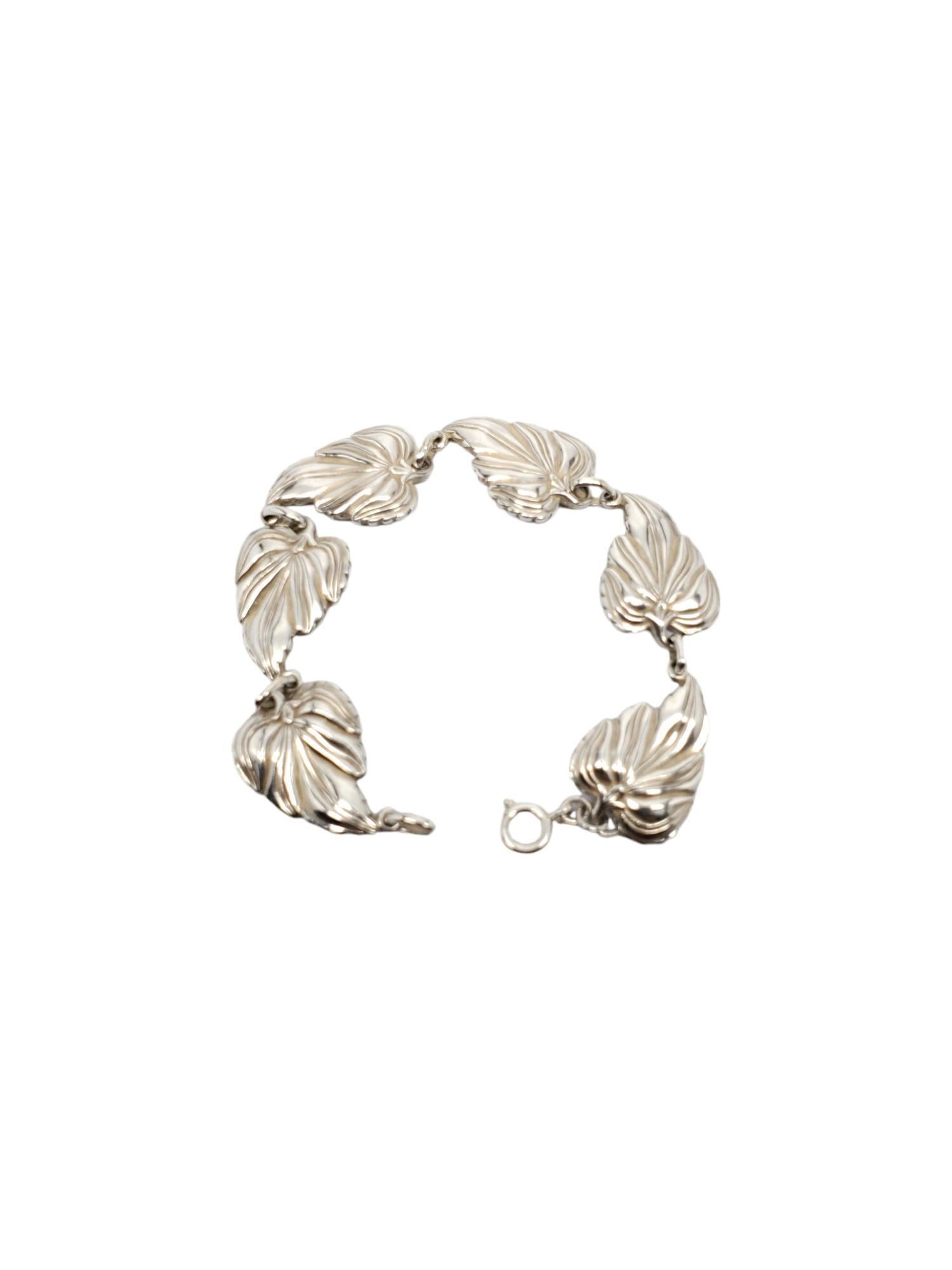 DANECRAFT Sterling Silver Leaf Bracelet #17550 In Good Condition For Sale In Washington Depot, CT