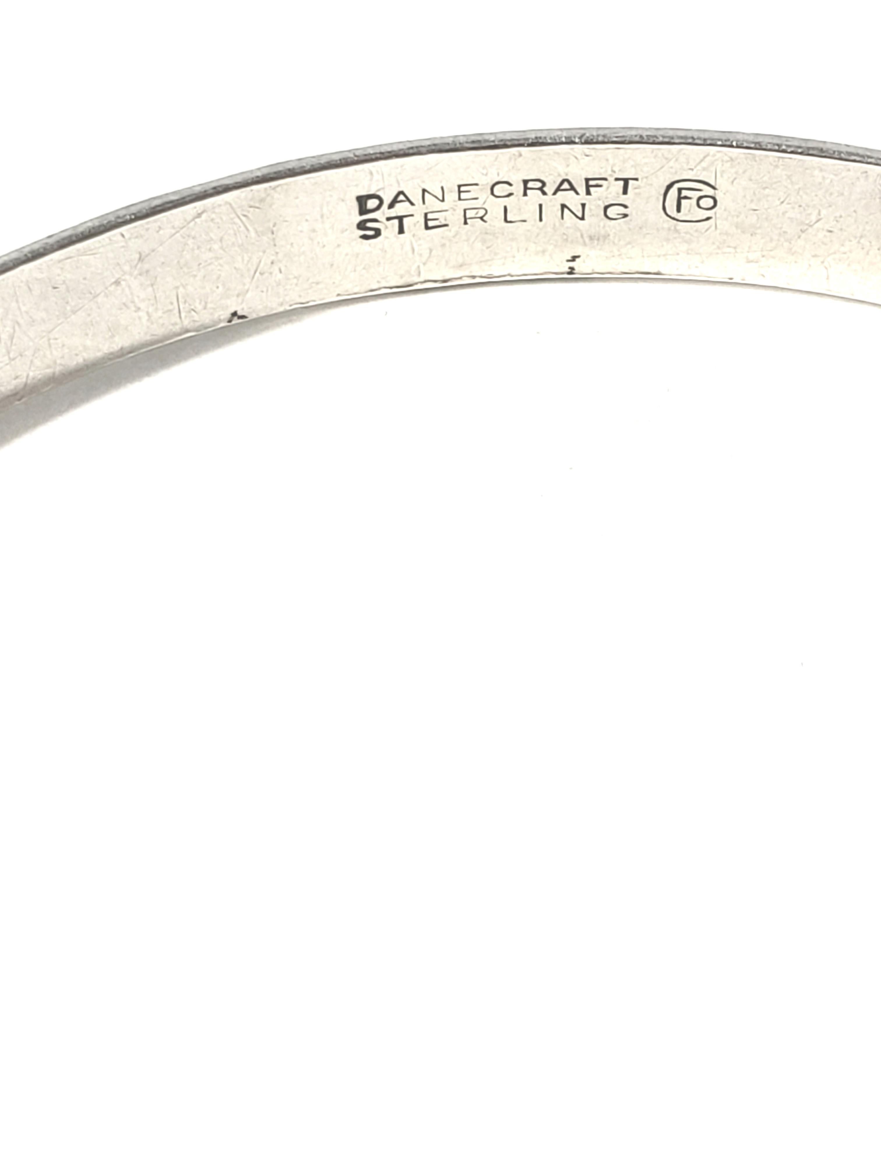 Danecraft Sterling Silver Raised Oak Leaves Bangle Bracelet In Good Condition In Washington Depot, CT
