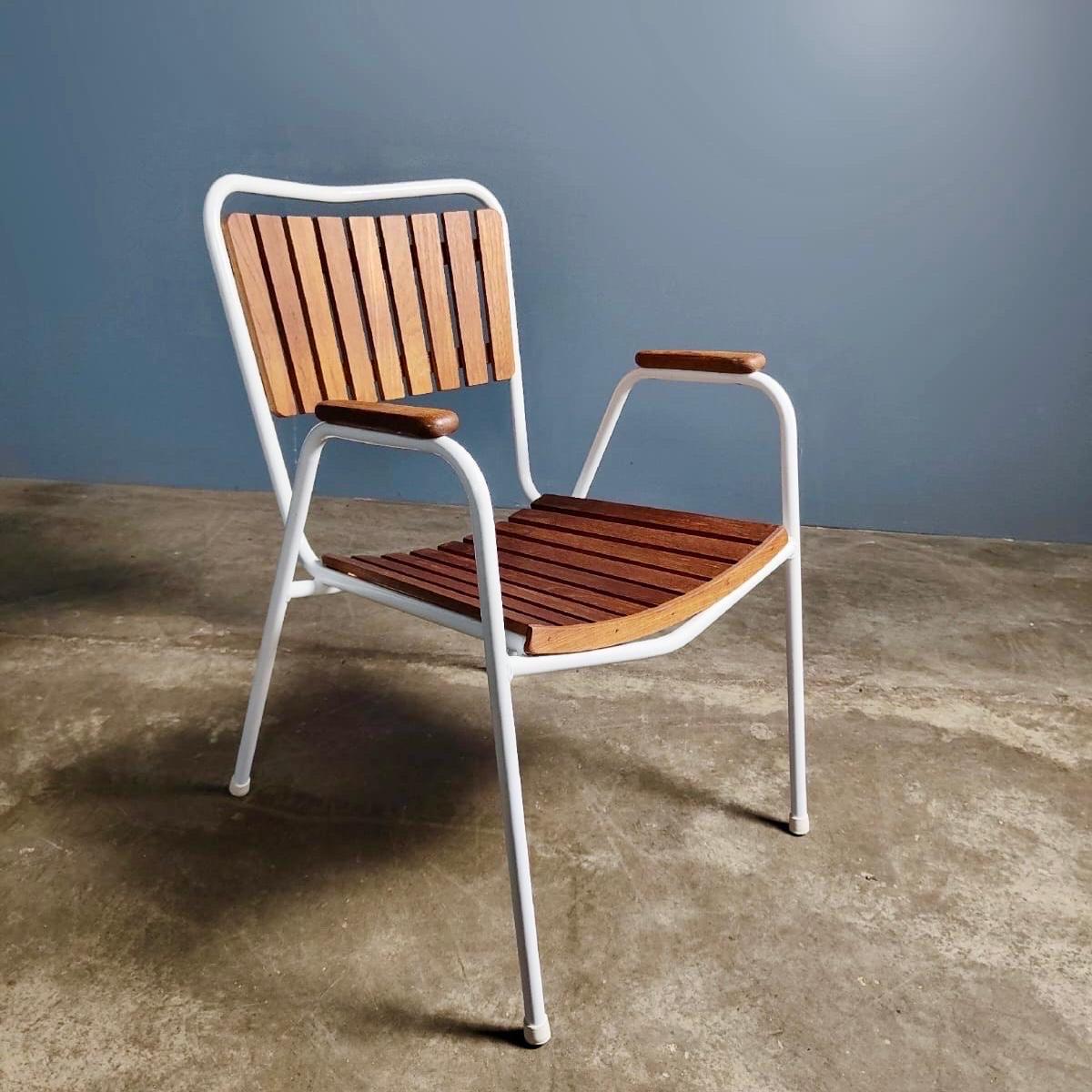 Daneline BKS Garden Set 4 Stacking Chairs & Folding Sunburst Table Danish In Excellent Condition In Cambridge, GB