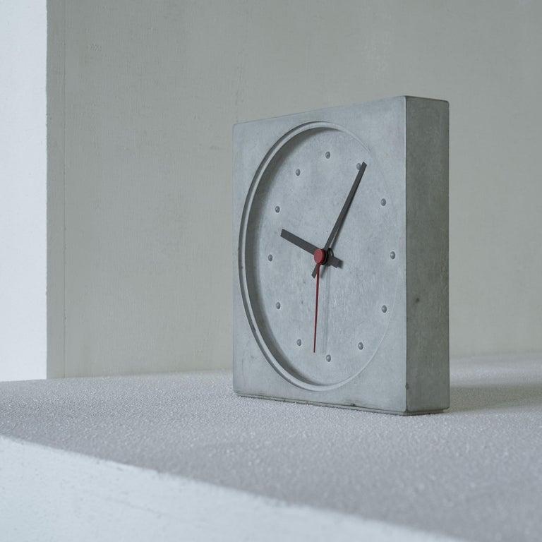 Danese Milano Kuno Prey Concrete Clock, 1986 In Good Condition For Sale In Meer, VAN
