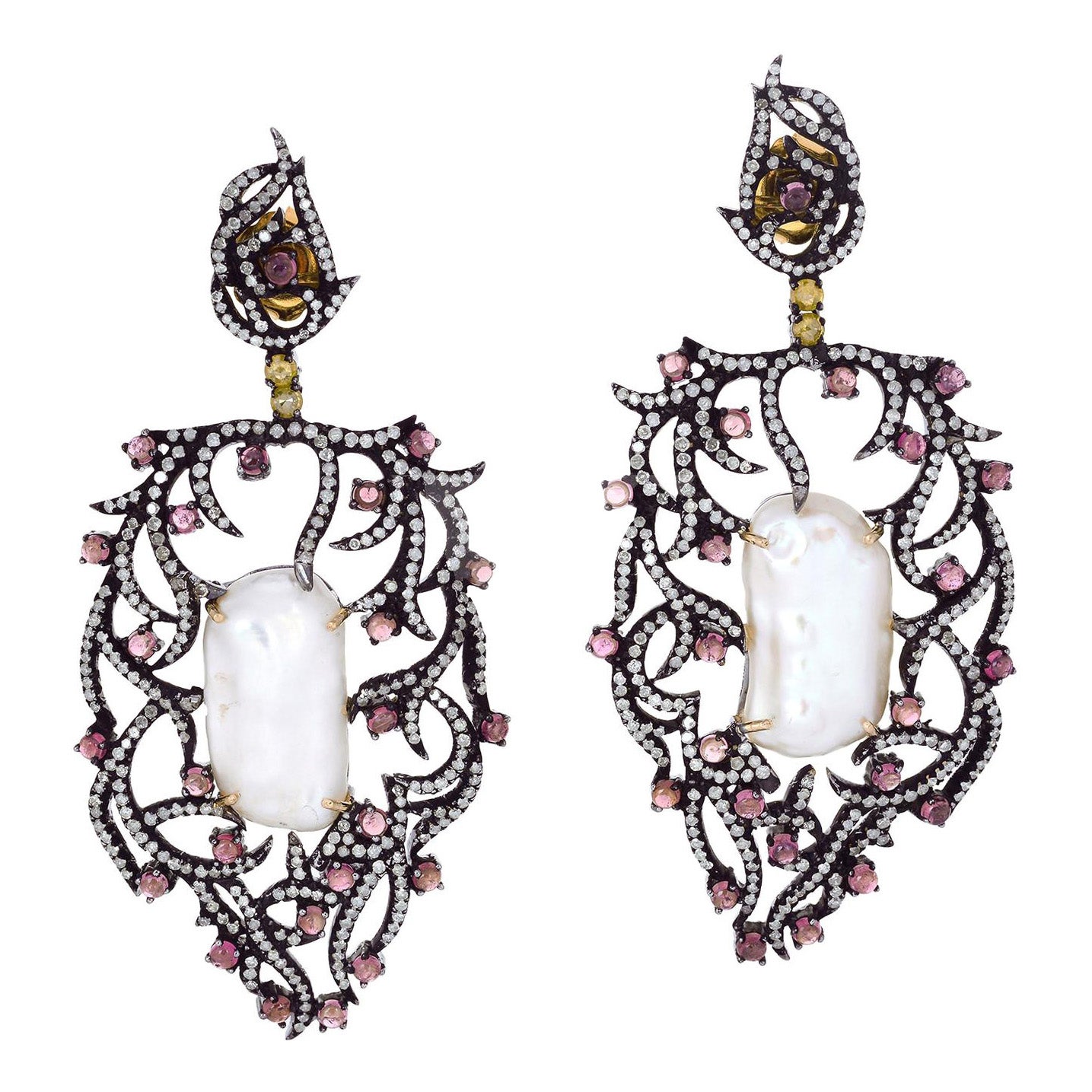 Boucles d'oreilles pendantes avec perle centrale, tourmaline rose et diamants pavés